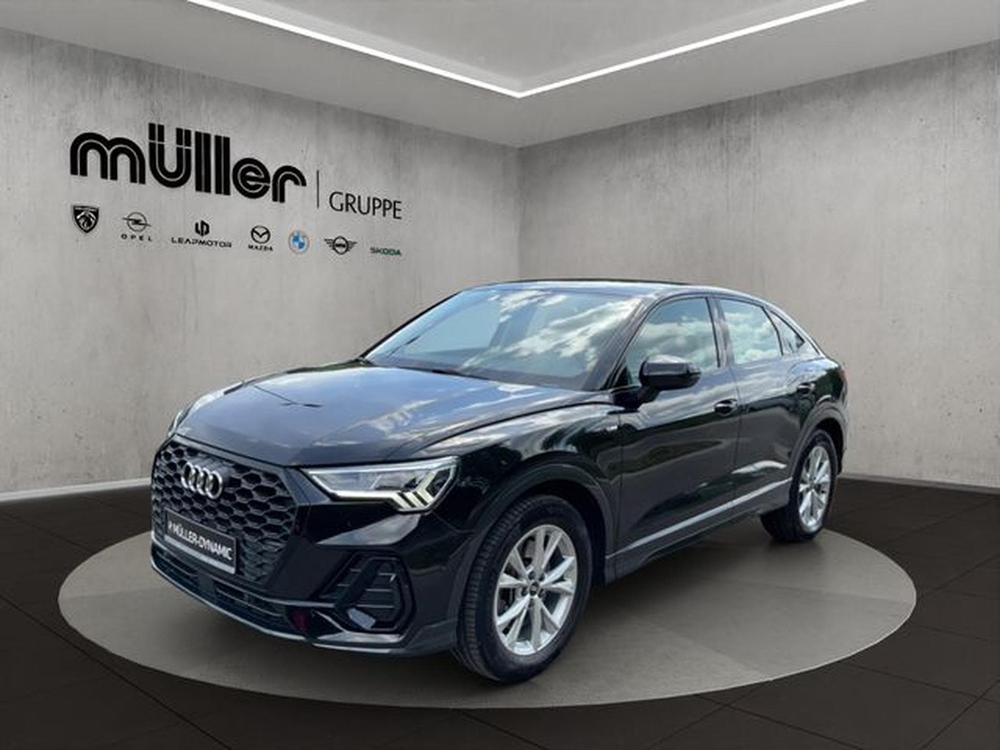 Audi Q3 Q3 Sportback 40 TFSI (2021) - Foto 1