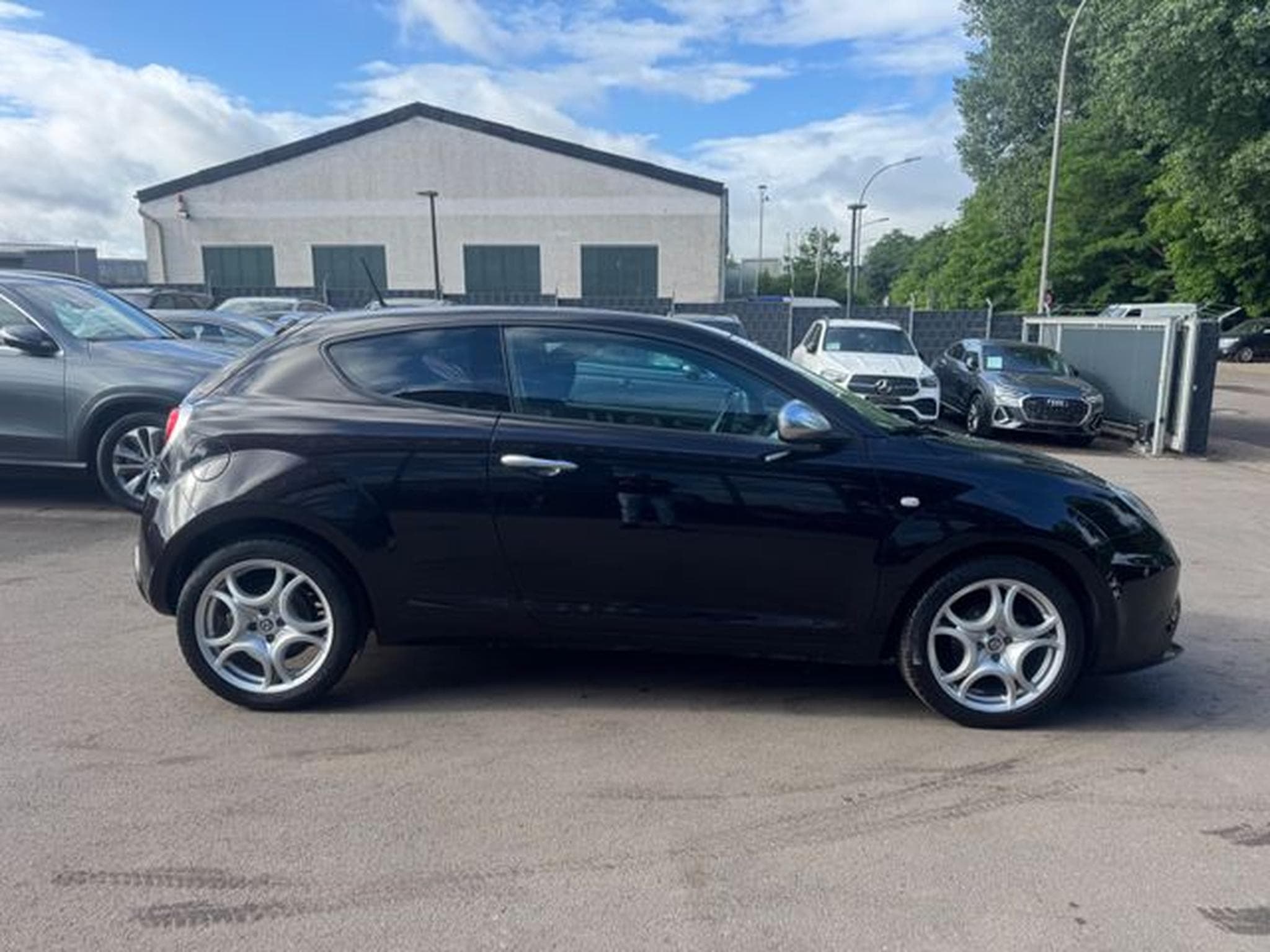 Alfa-Romeo MiTo MITO SUPER *8-FACH*PDC*KLIMA*ALU* (2017) - Foto 14