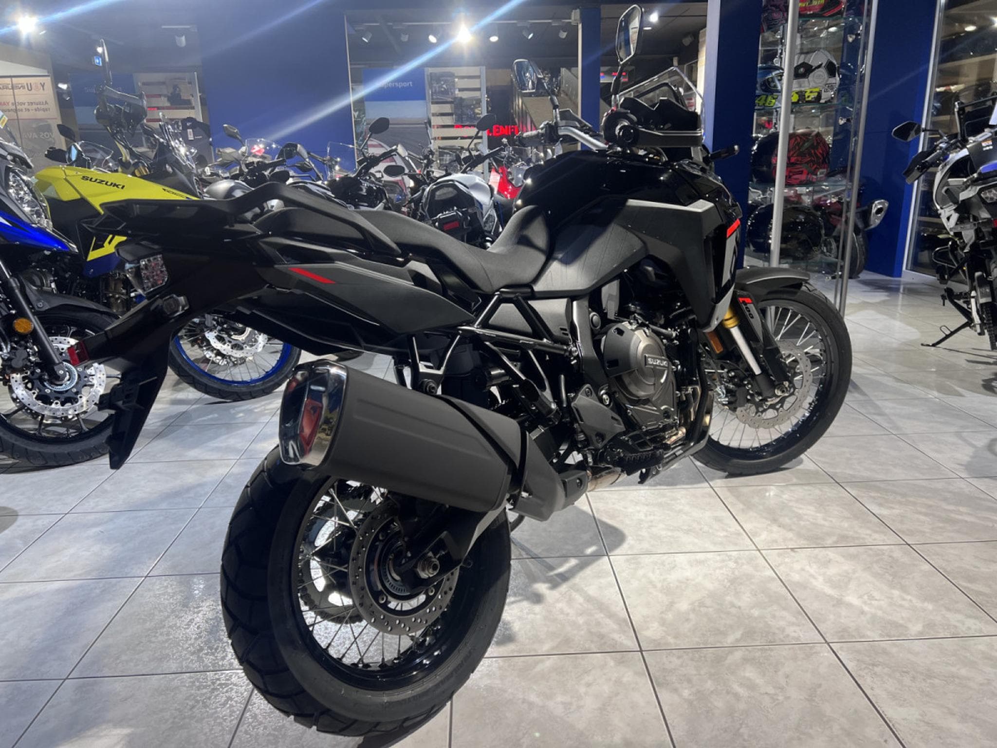 Suzuki V-Strom 800DE (2026) - Photo 3