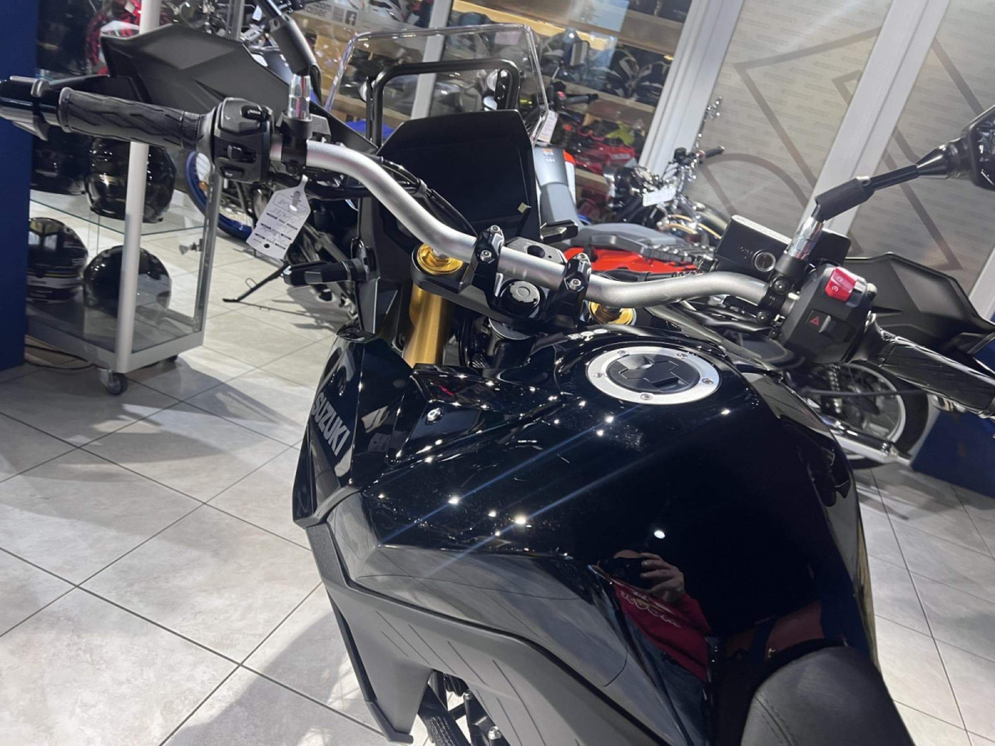 Suzuki V-Strom 800DE (2026) - Photo 6