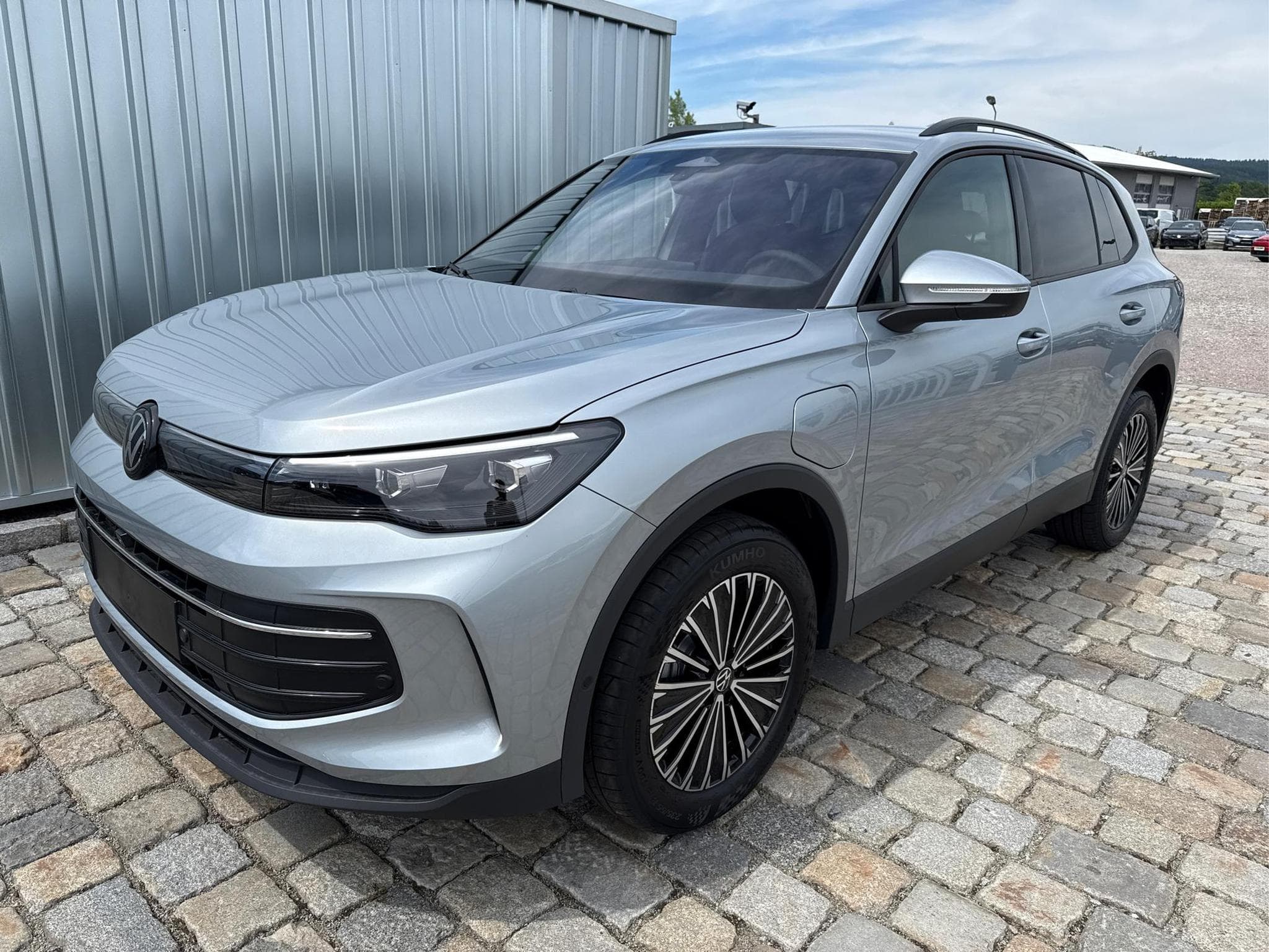 VW Tiguan Prime Edition Plug-In-Hybrid (2026) - Photo 1