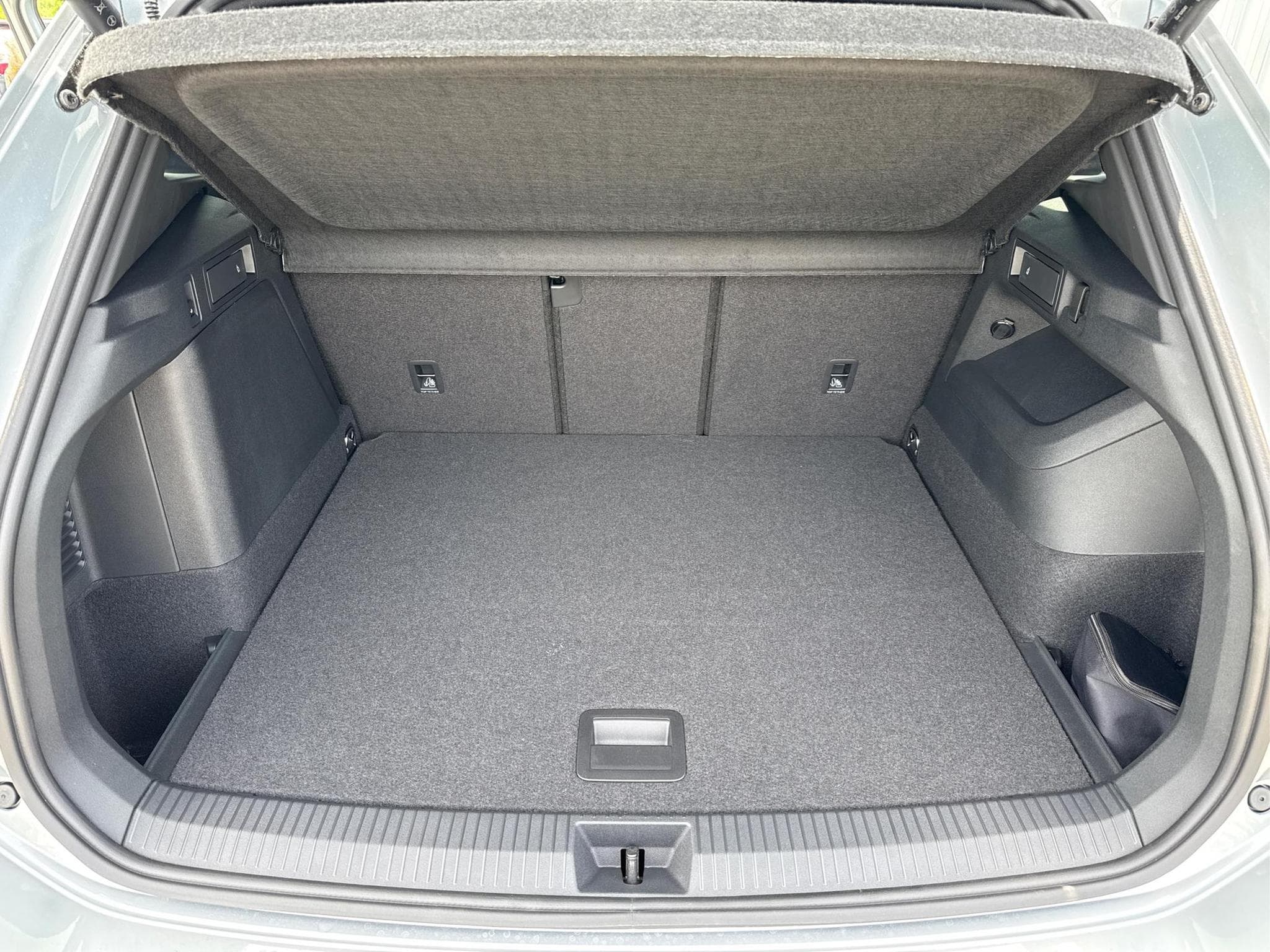 VW Tiguan Prime Edition Plug-In-Hybrid (2026) - Photo 11