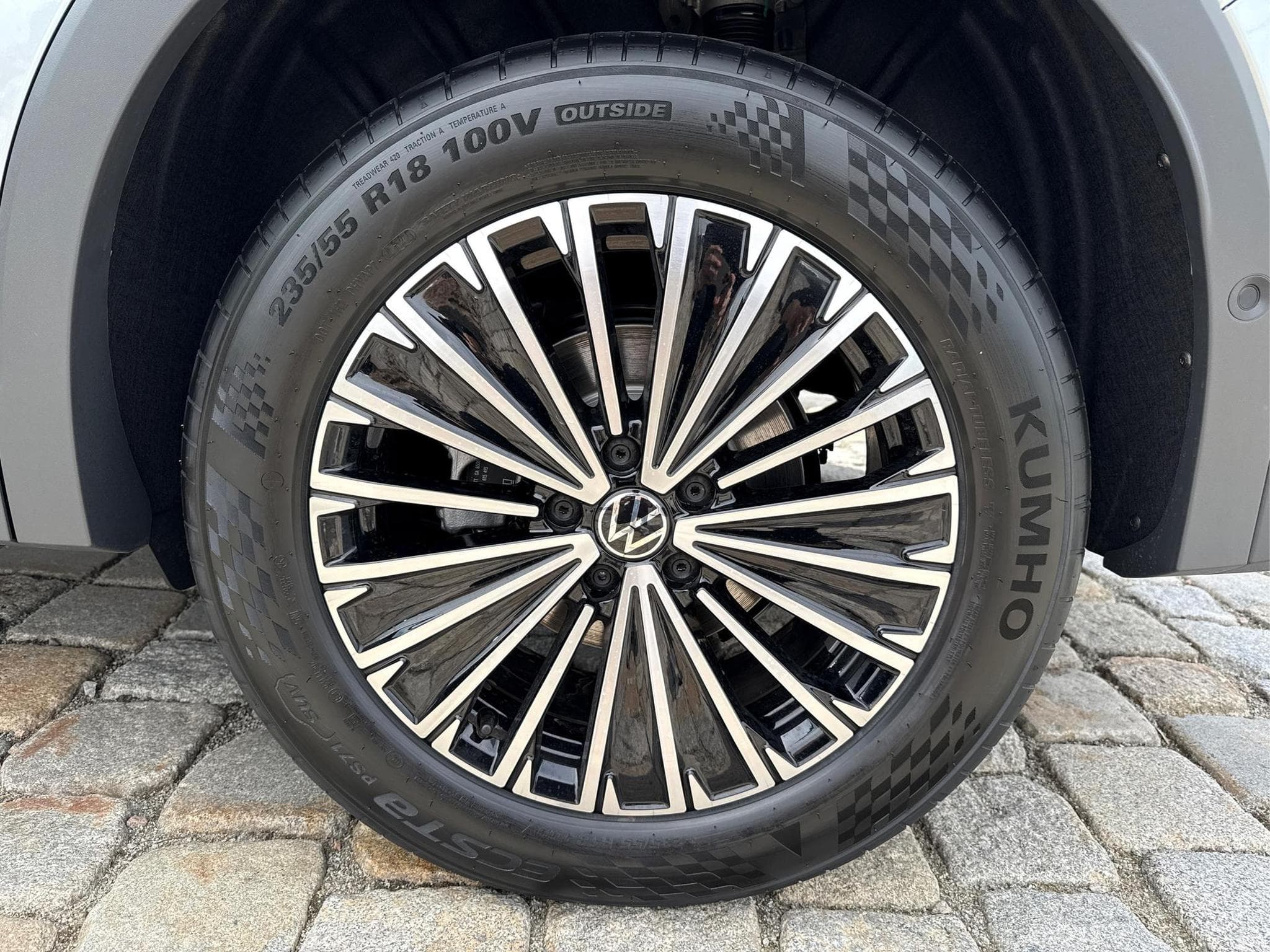VW Tiguan Prime Edition Plug-In-Hybrid (2026) - Photo 13