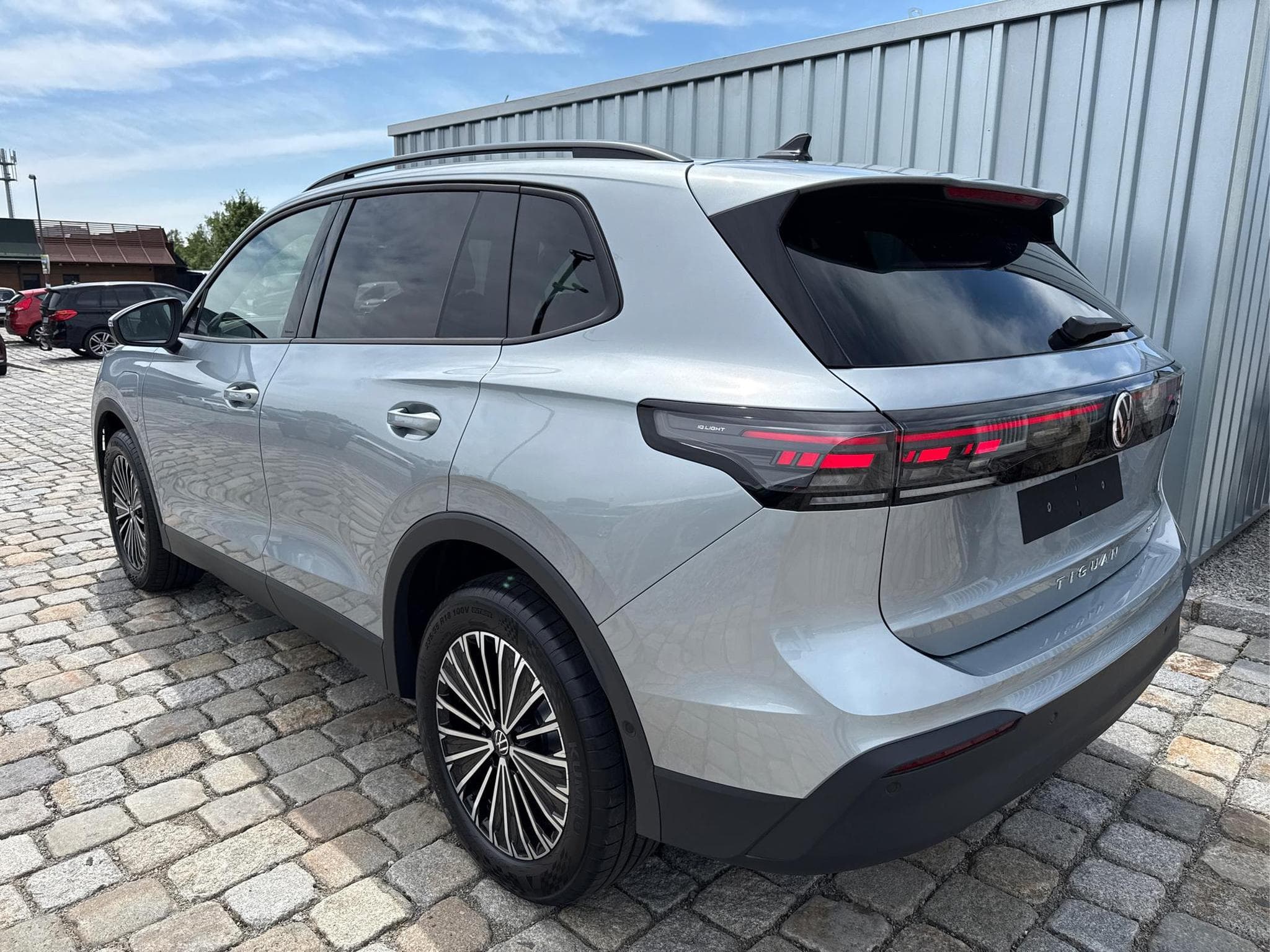 VW Tiguan Prime Edition Plug-In-Hybrid (2026) - Photo 4