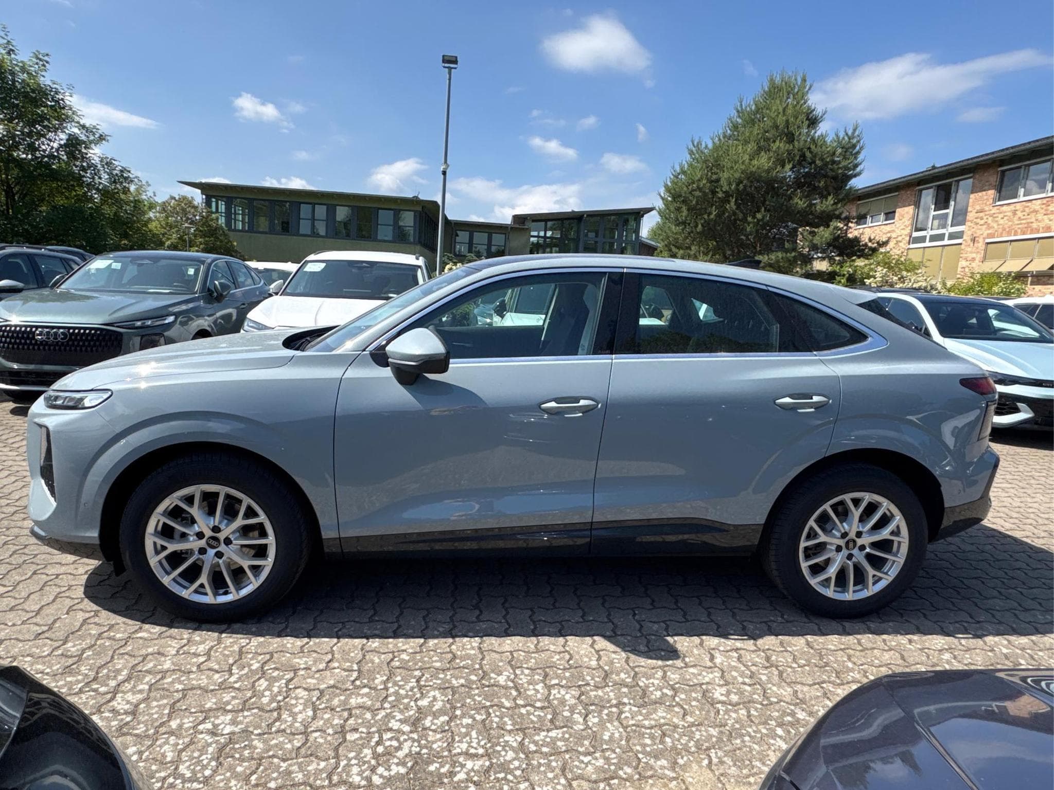 Audi Q3 Sportback Basis (2026) - Photo 2