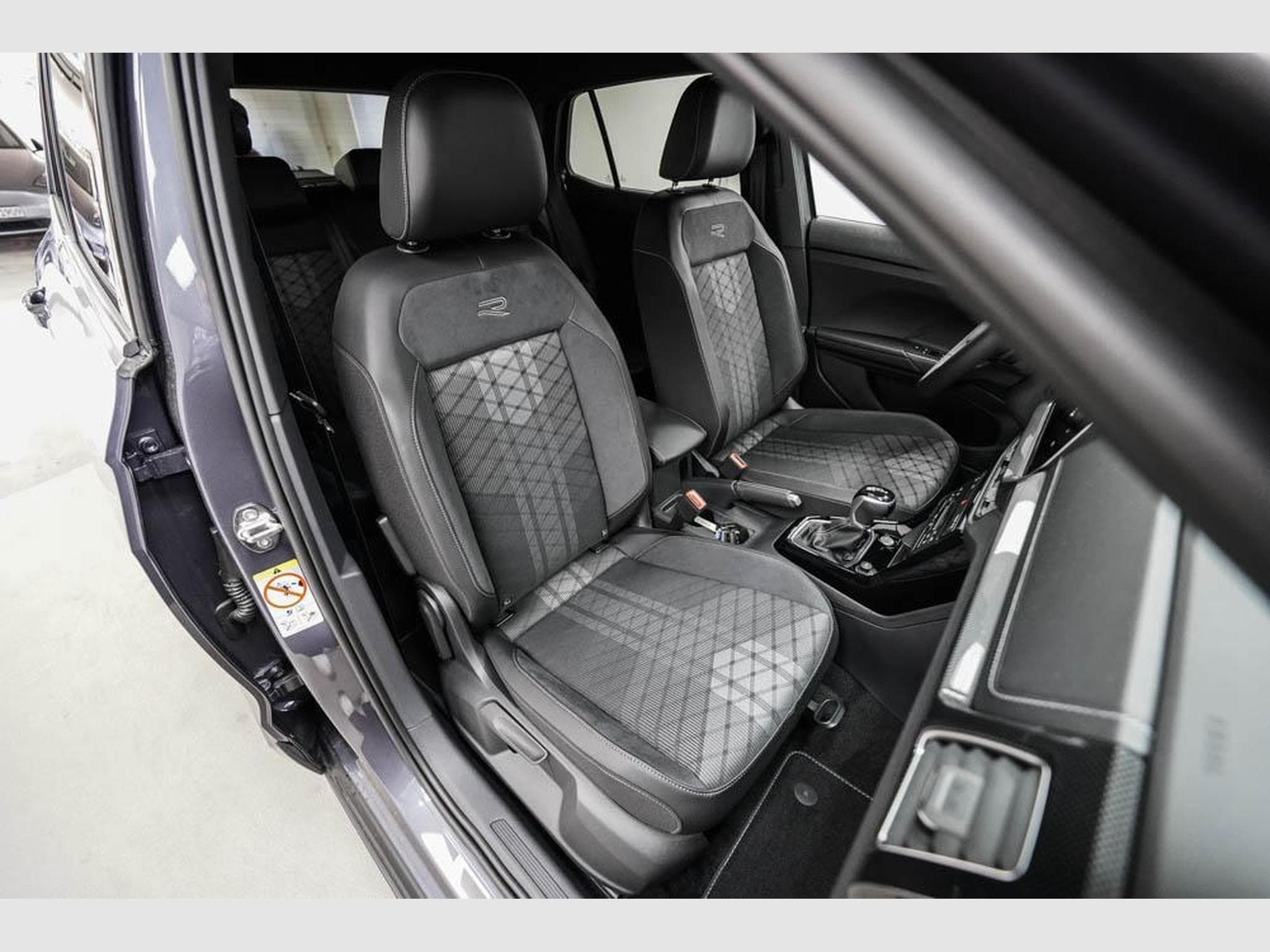 VW T-Cross 1,0 TSI DSG (2026) - Foto 19