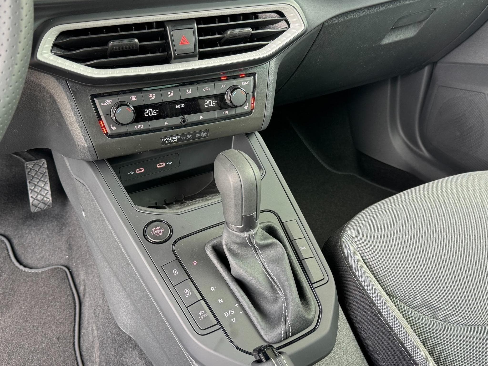Seat Arona FR (2026) - Photo 14