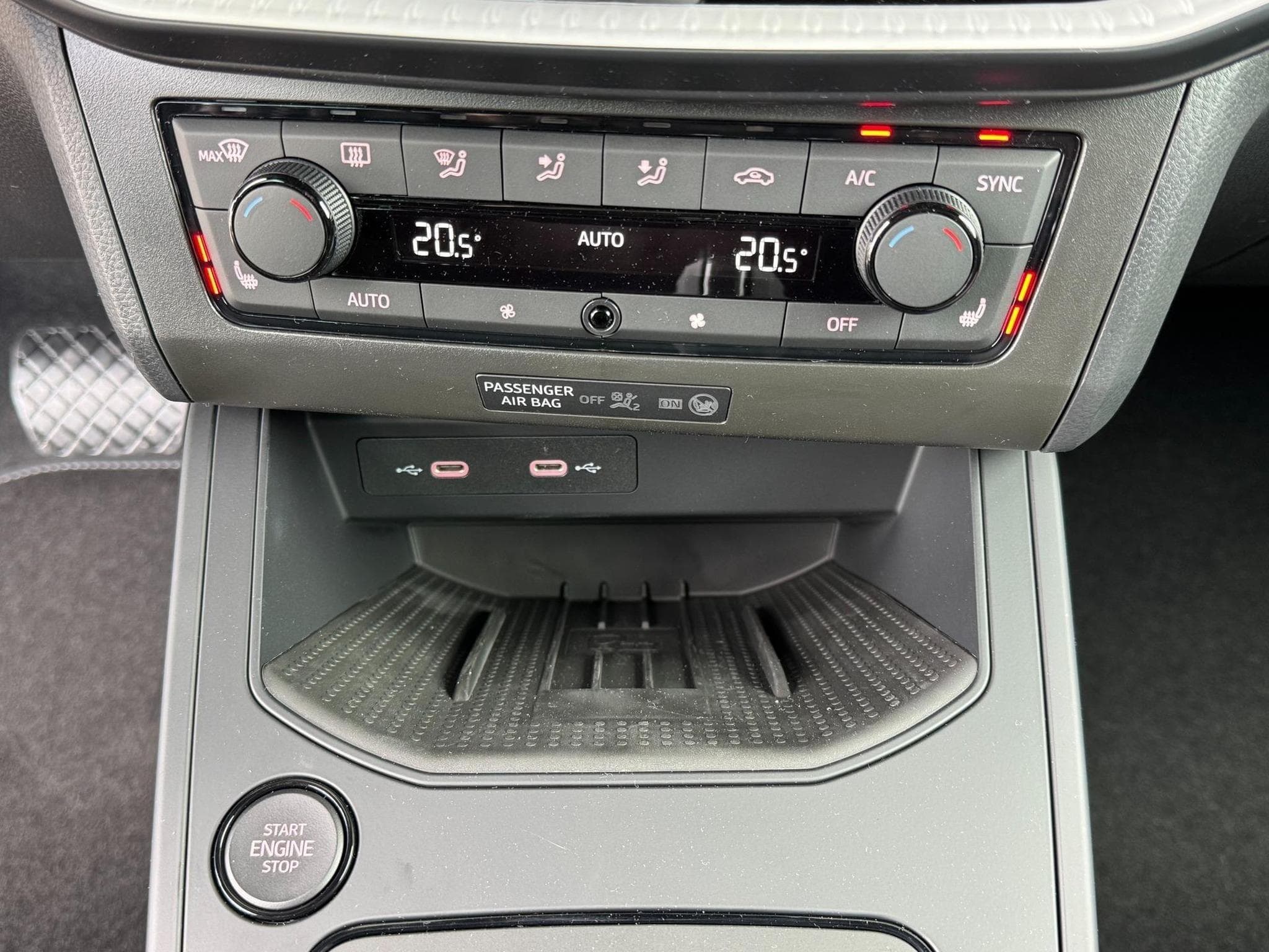 Seat Arona FR (2026) - Photo 15