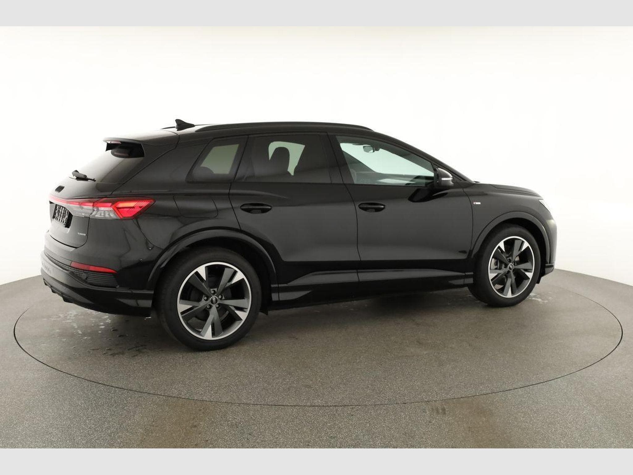 Audi Q4 e-tron 45 e-tron basis quattro (2026) - Photo 21