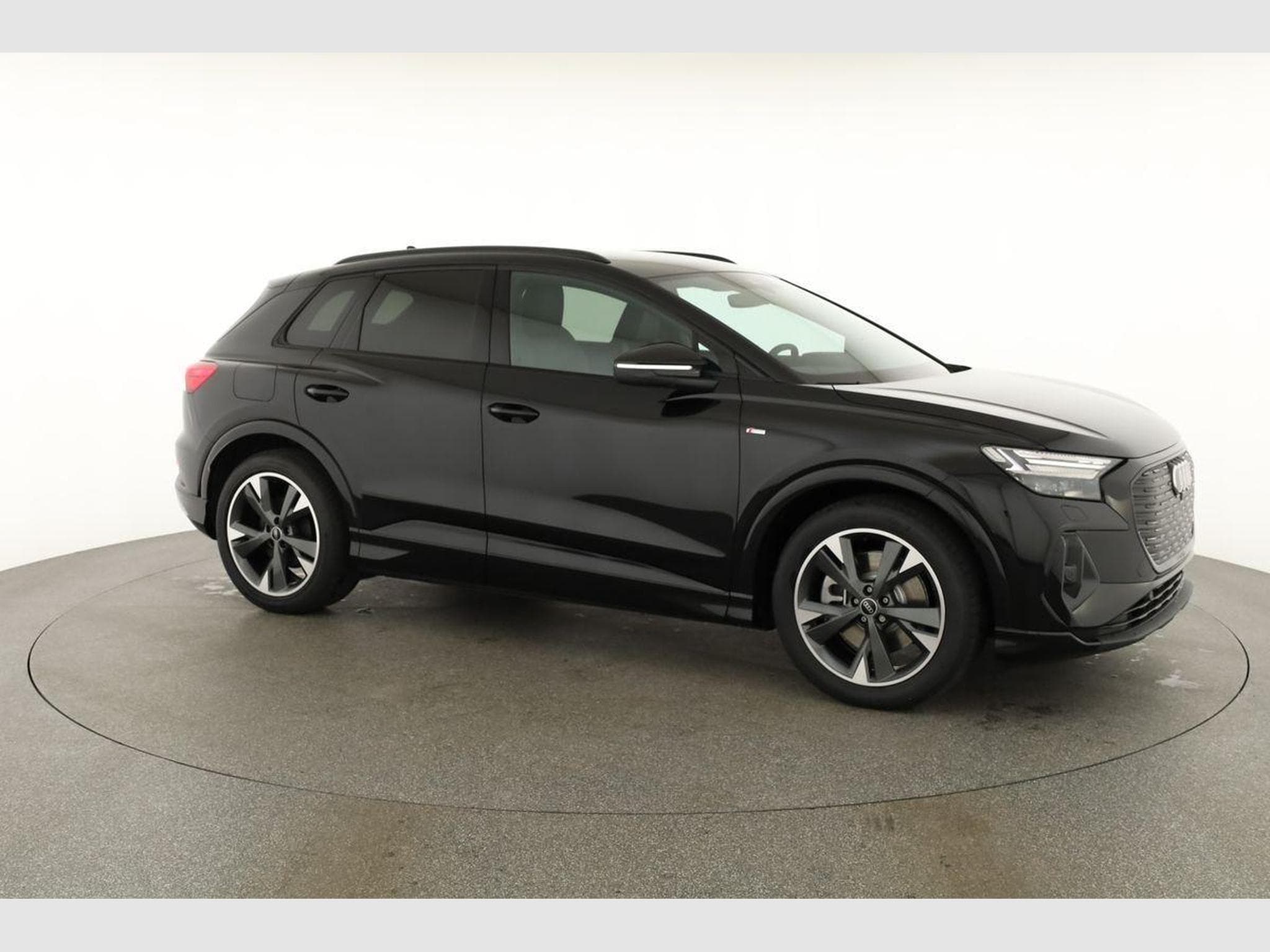 Audi Q4 e-tron 45 e-tron basis quattro (2026) - Photo 25