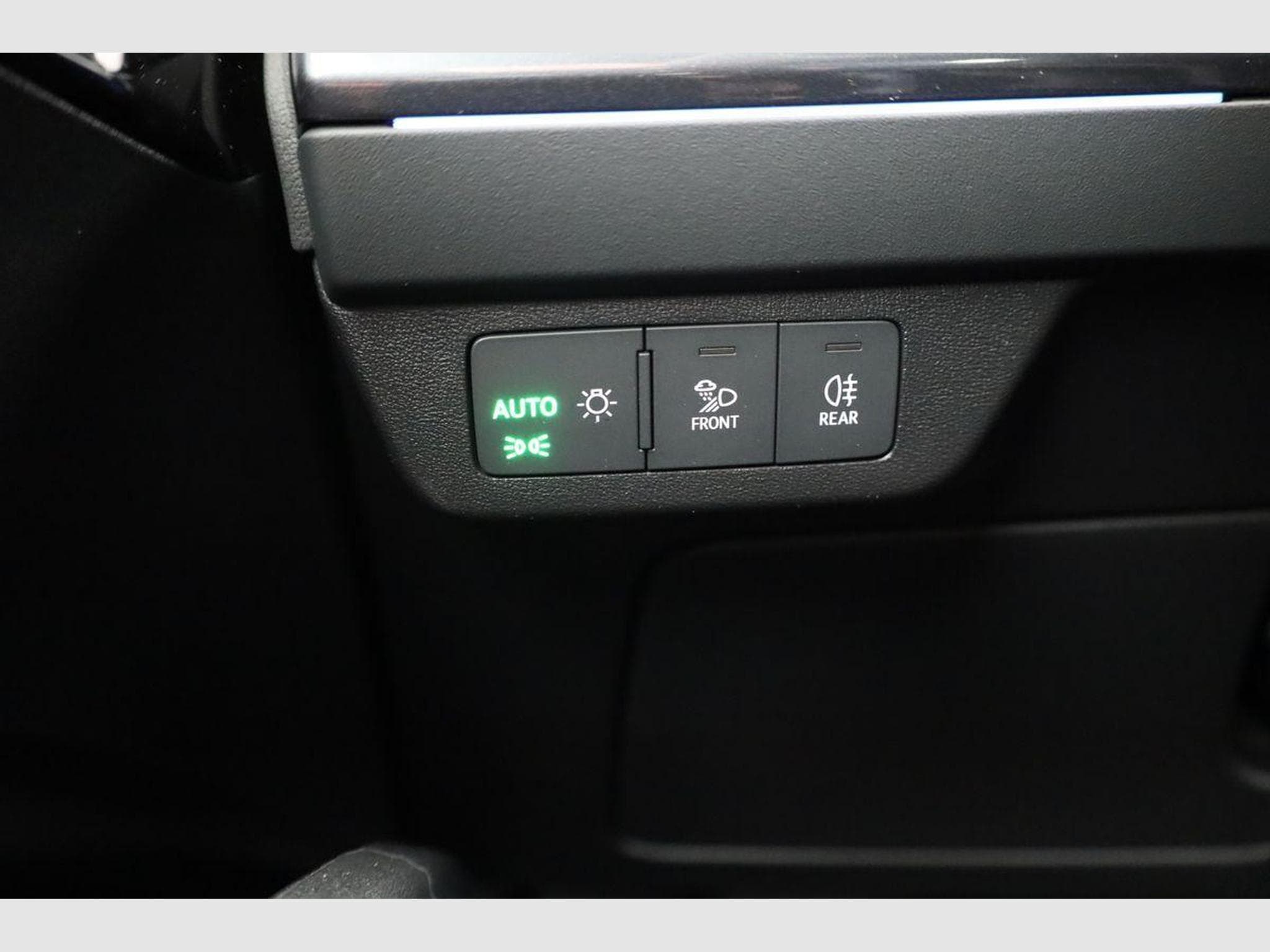 Audi Q4 e-tron 45 e-tron basis quattro (2026) - Photo 8