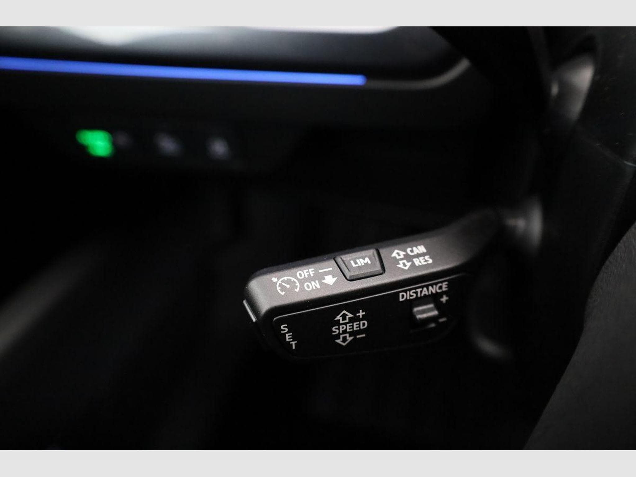 Audi Q4 e-tron 45 e-tron basis quattro (2026) - Photo 9