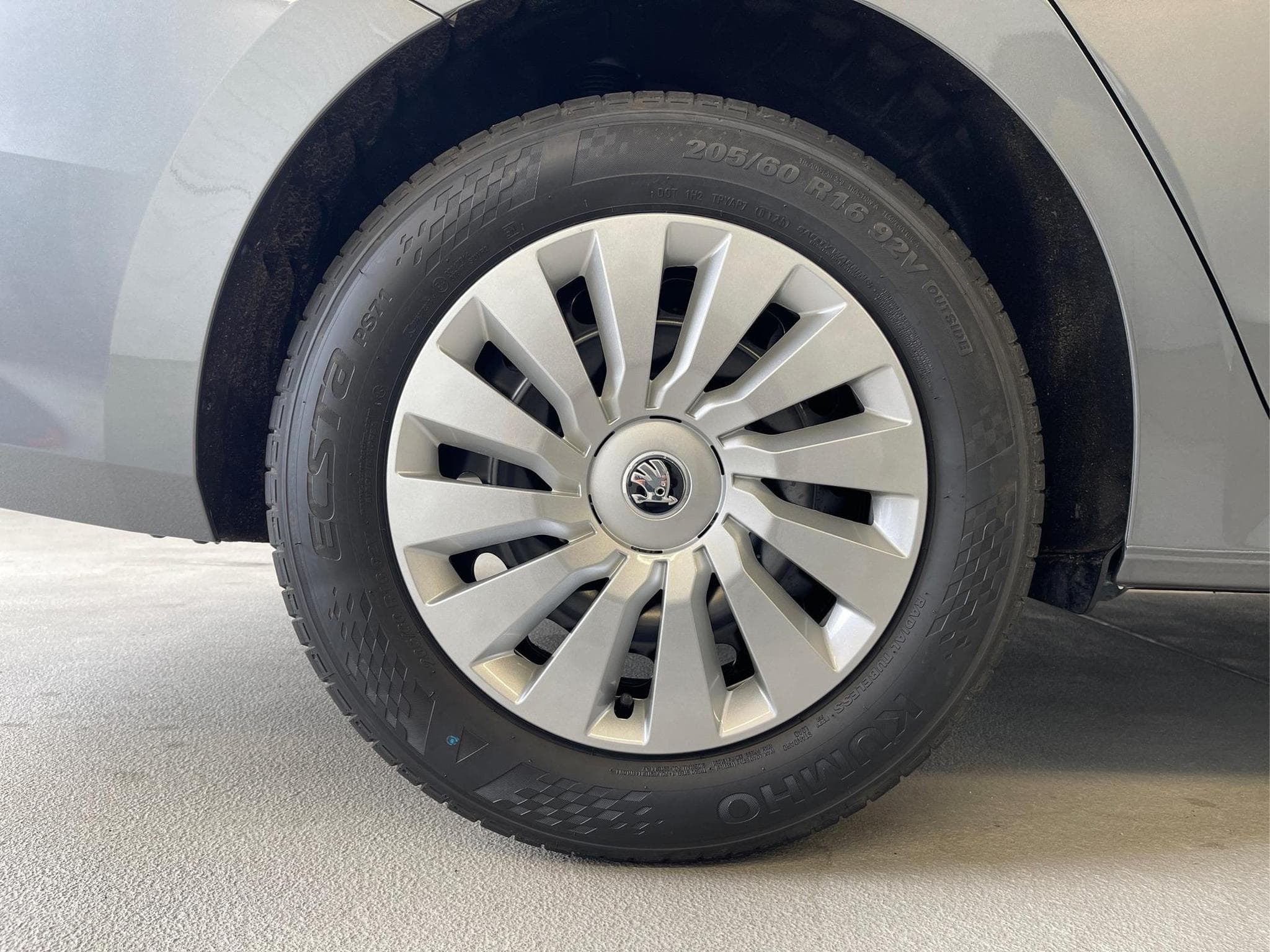 Skoda Octavia Essence (2026) - Photo 6