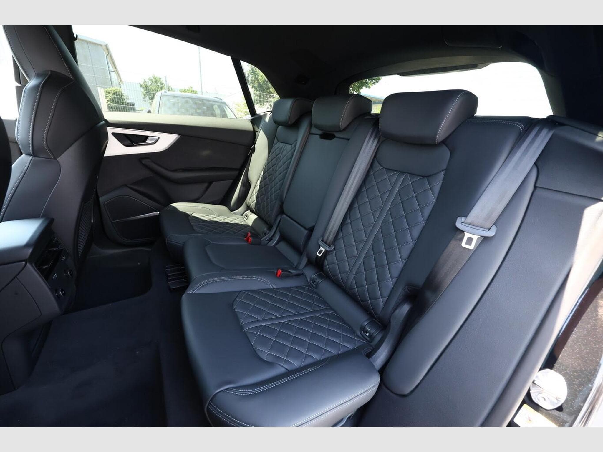 Audi Q8 S line (2026) - Photo 9