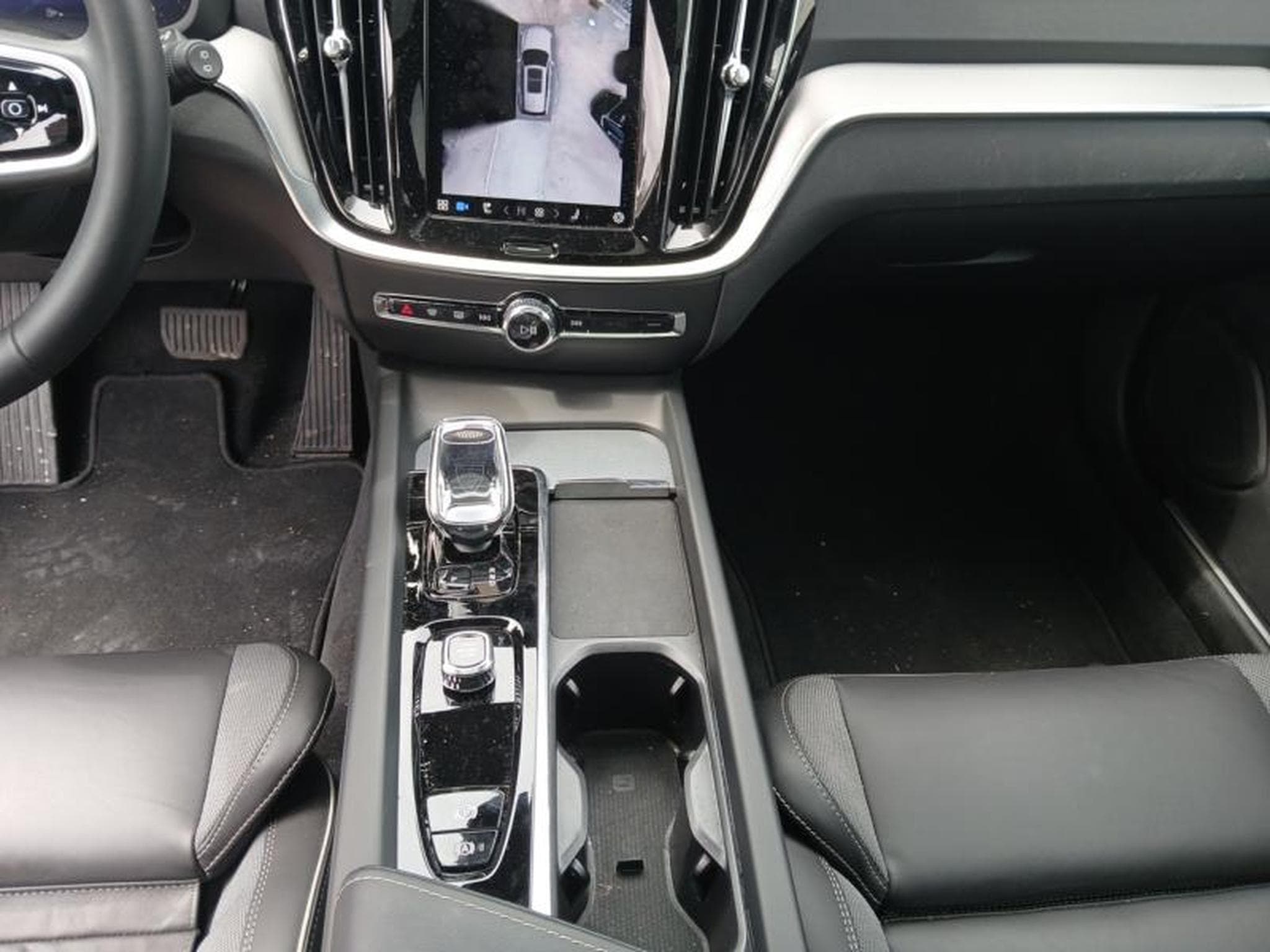 Volvo V60 B4 Plus Dark / Essence (2025) - Foto 11