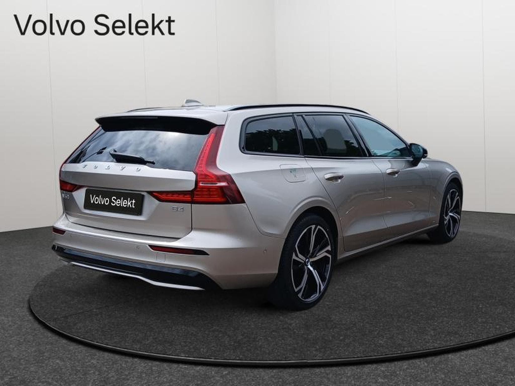 Volvo V60 B4 Plus Dark / Essence (2025) - Foto 26