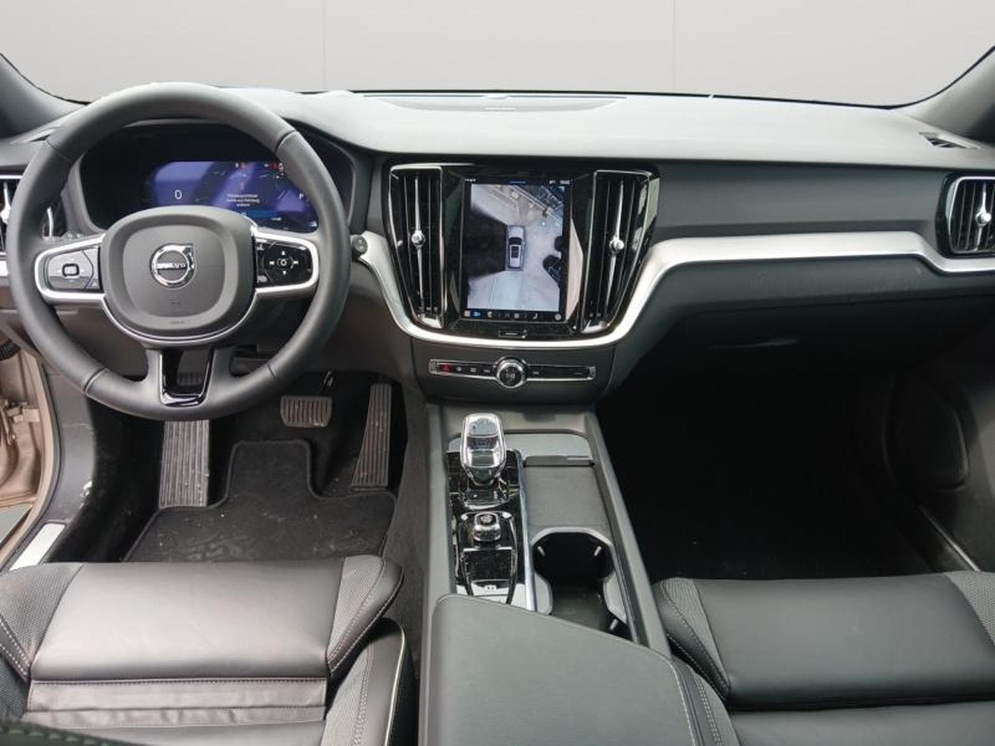 Volvo V60 B4 Plus Dark / Essence (2025) - Foto 31