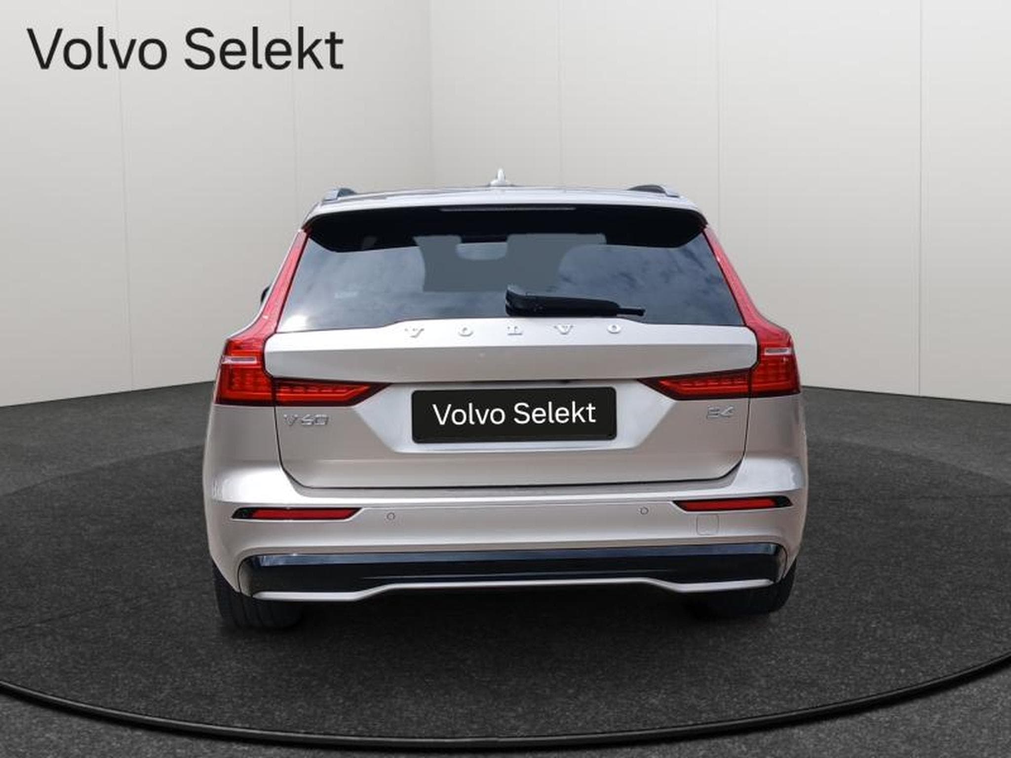 Volvo V60 B4 Plus Dark / Essence (2025) - Foto 4