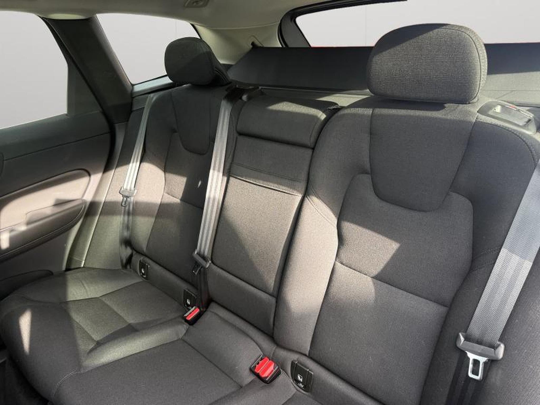 Volvo XC60 B4 Core / Essence (2022) - Foto 13