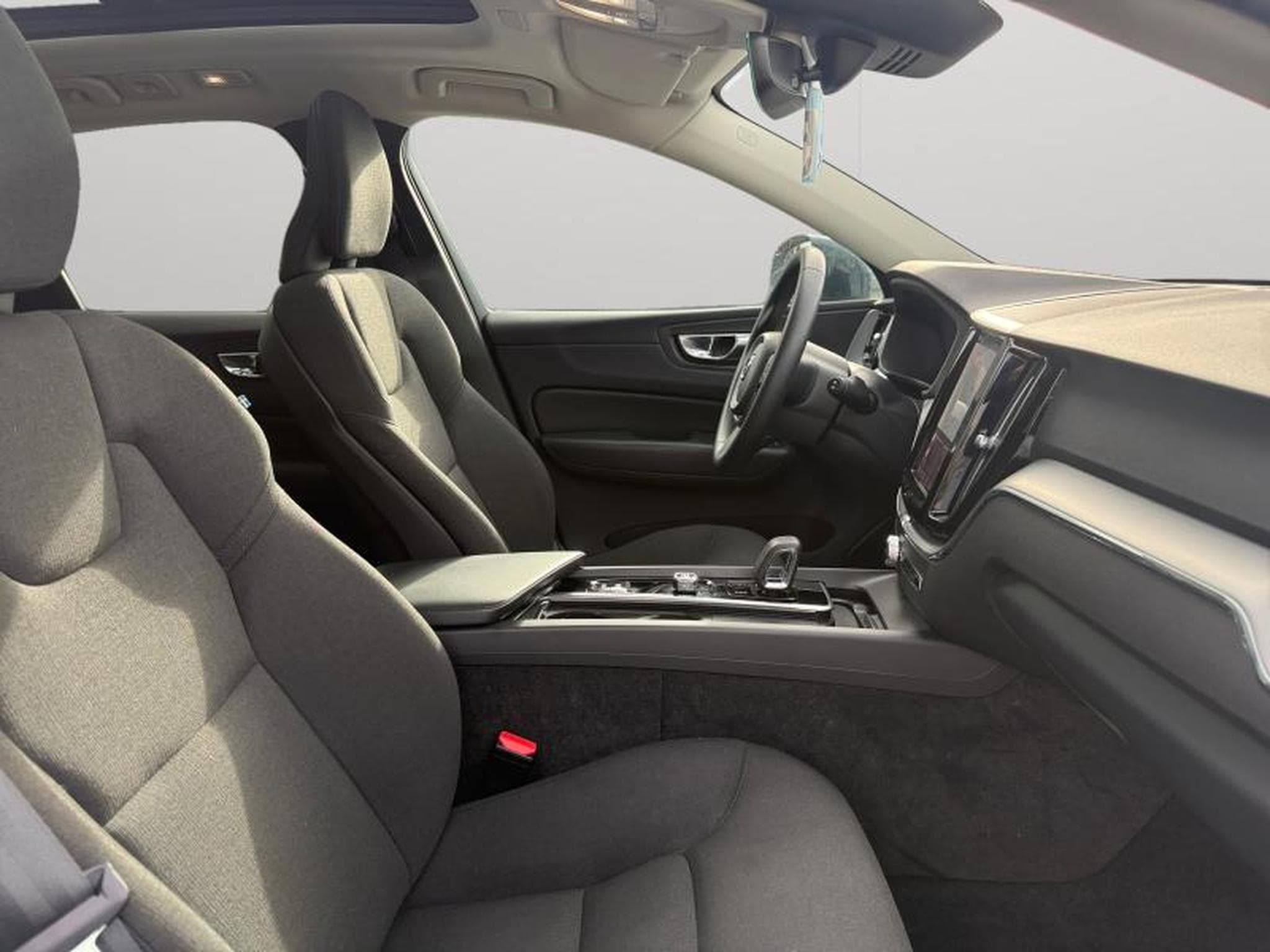 Volvo XC60 B4 Core / Essence (2022) - Foto 15
