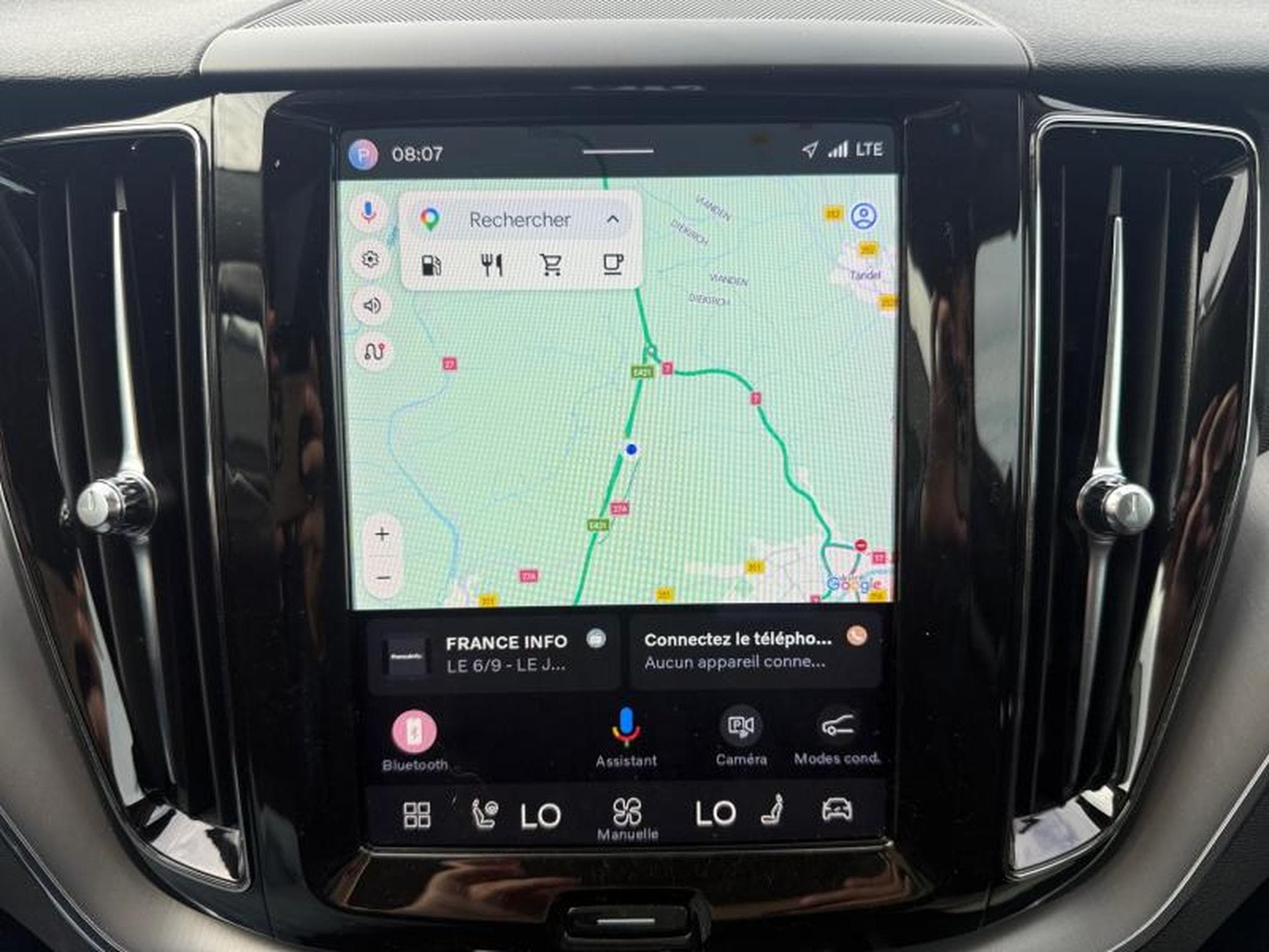 Volvo XC60 B4 Core / Essence (2022) - Foto 16