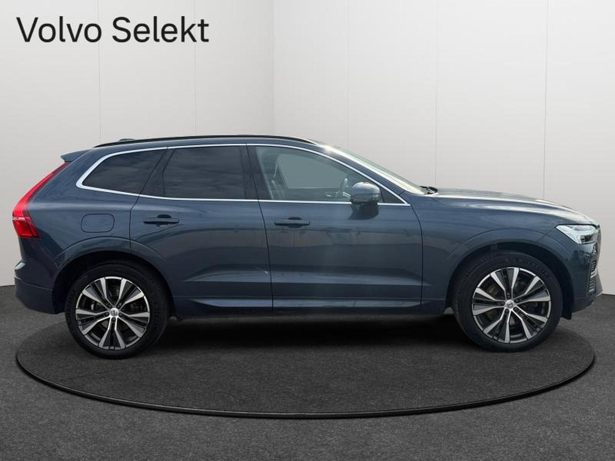 Volvo XC60 B4 Core / Essence (2022) - Foto 6