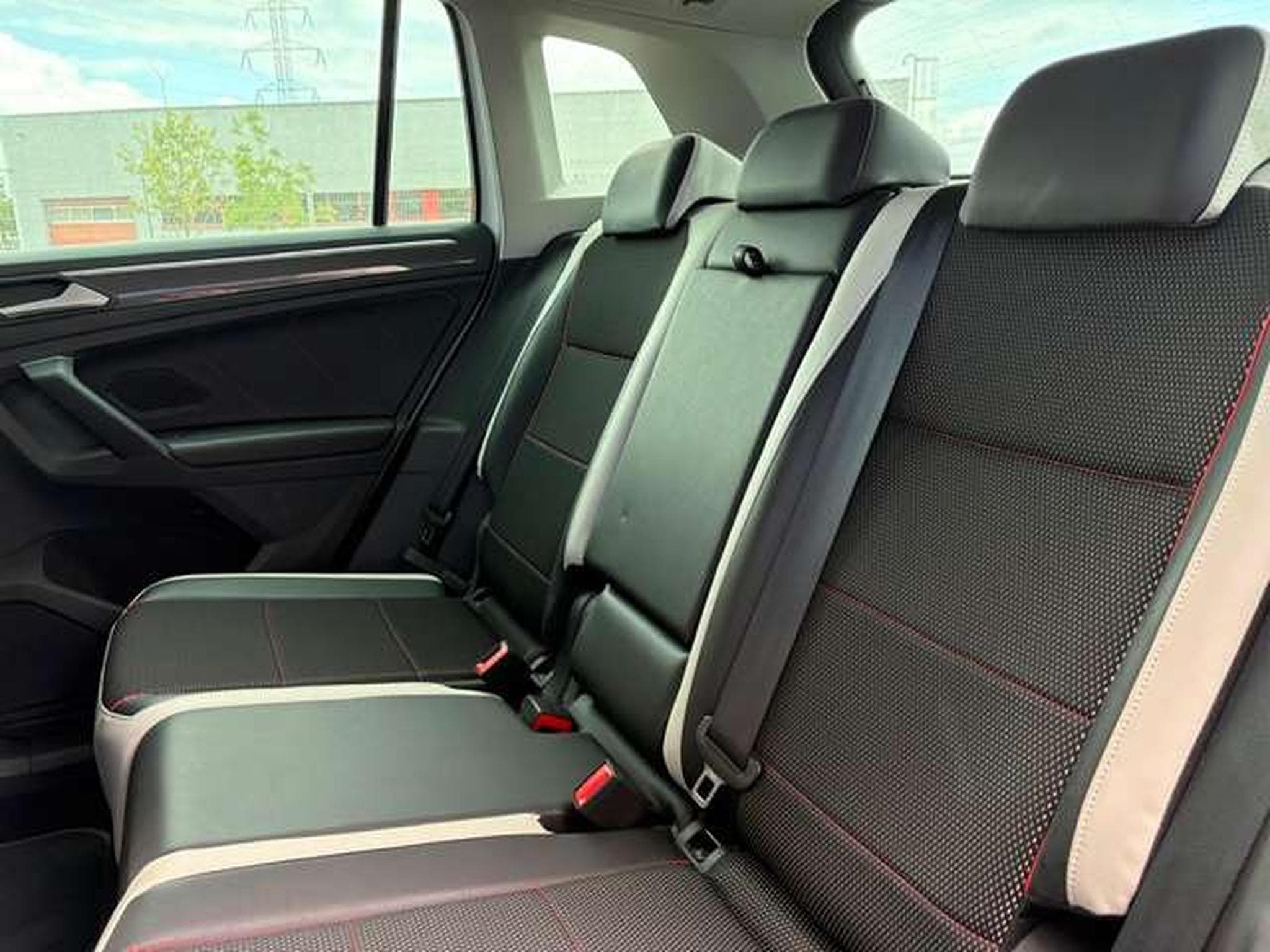 VW Tiguan Tiguan 1.5 TSI OPF DSG URBAN SPORT (2023) - Photo 4