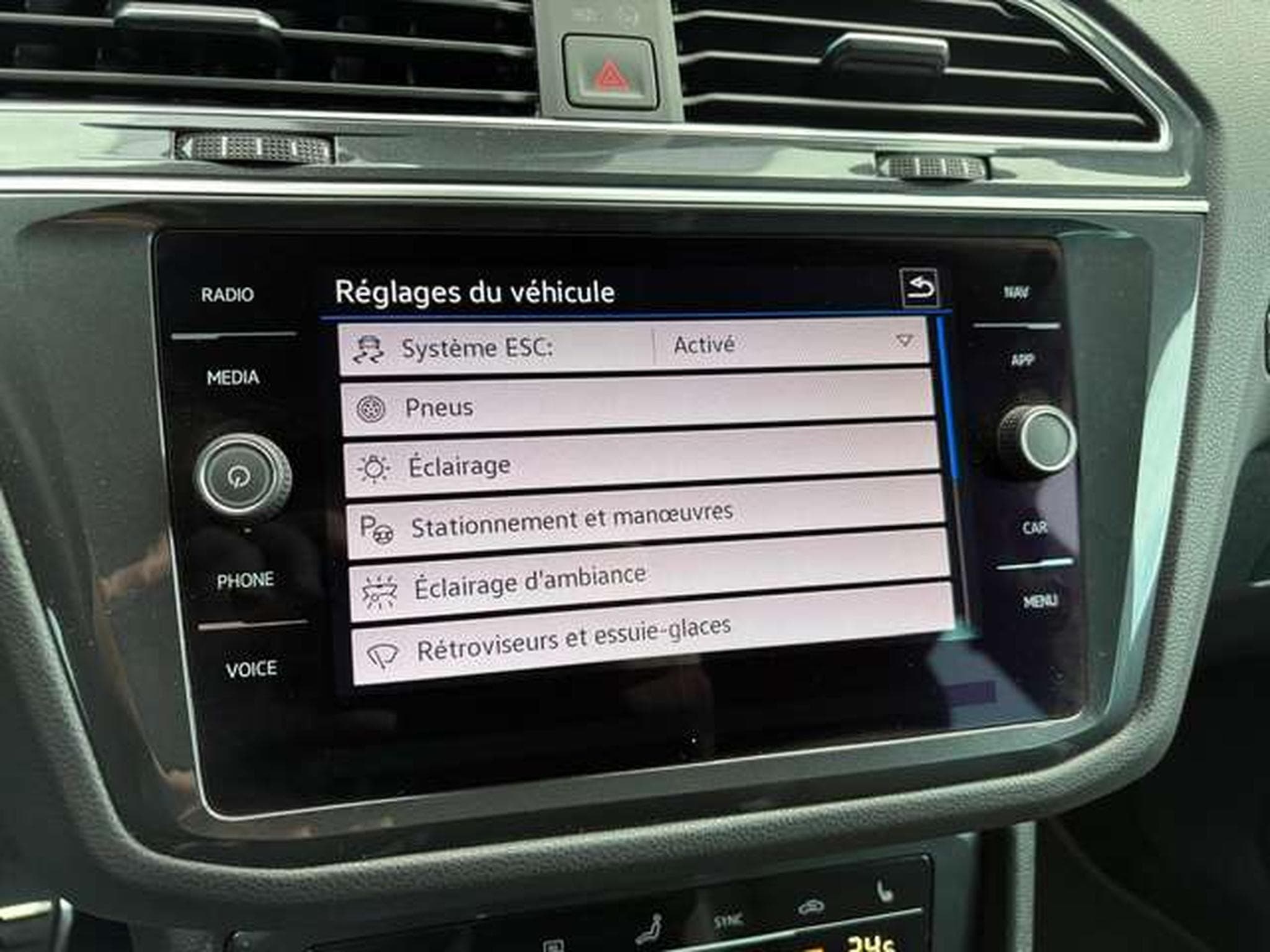 VW Tiguan Tiguan 1.5 TSI OPF DSG URBAN SPORT (2023) - Photo 8