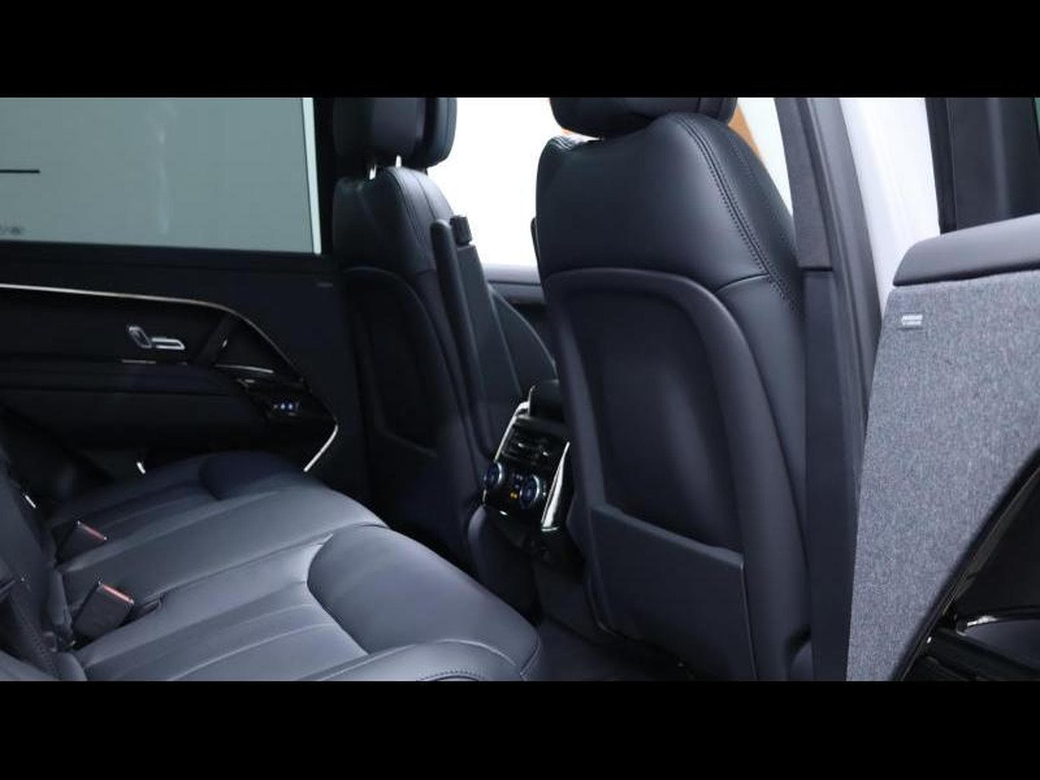 Land-Rover Range Rover Sport P530 Autobiography AWD Auto (2026) - Photo 13