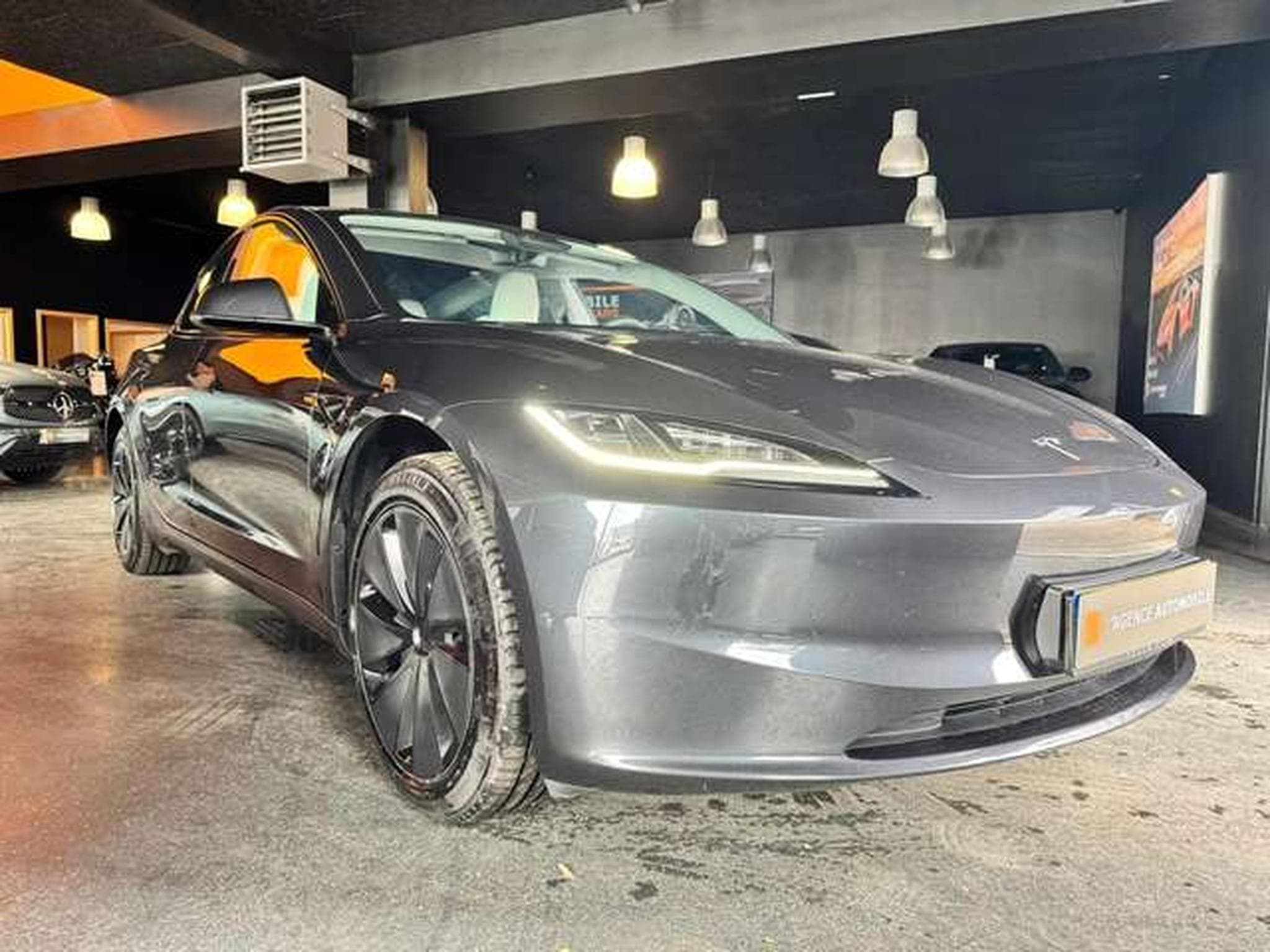 Tesla Model 3 Model 3 RWD Hinterradantrieb (2023) - Foto 4