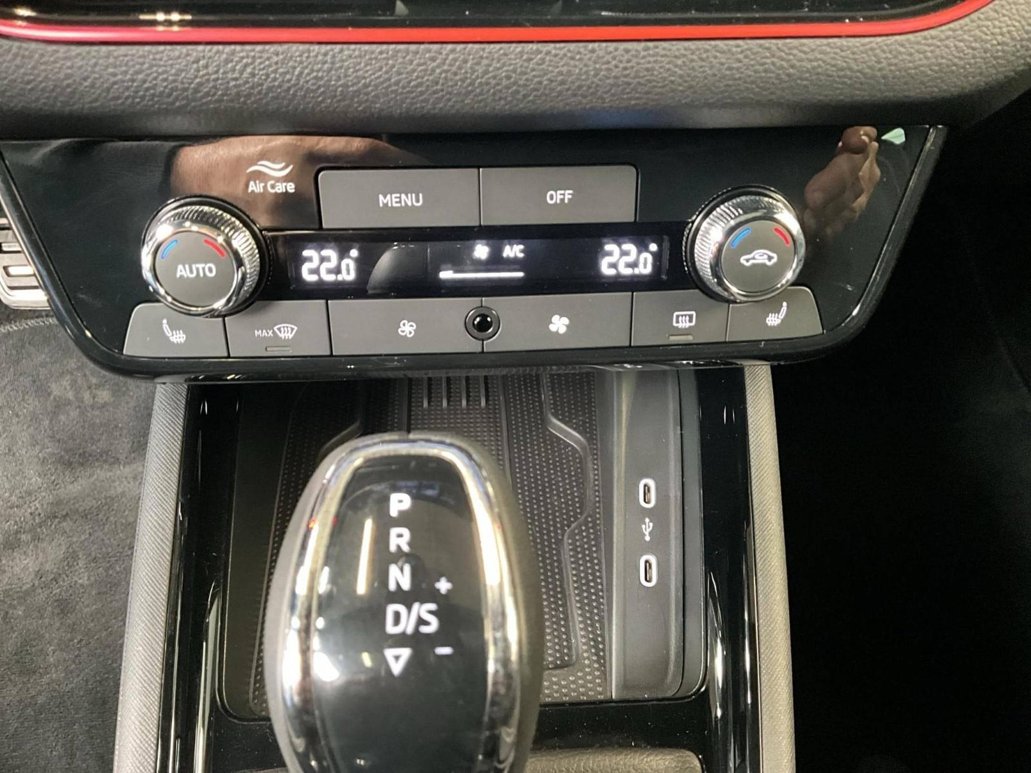 Skoda Kamiq Monte-Carlo+DSG+P.Ass.+P.Park&GO+ (2025) - Foto 15