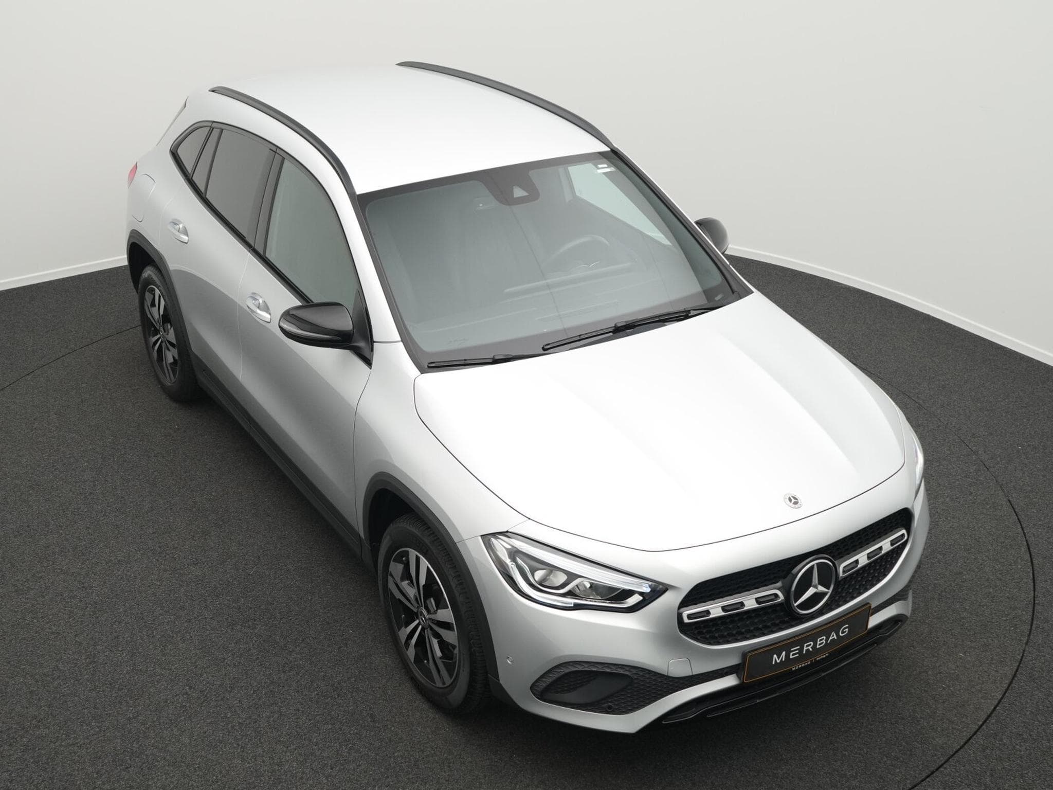 Mercedes GLA 250 e Progressive Kamera+LED+Night+18"+MBUX (2022) - Photo 10