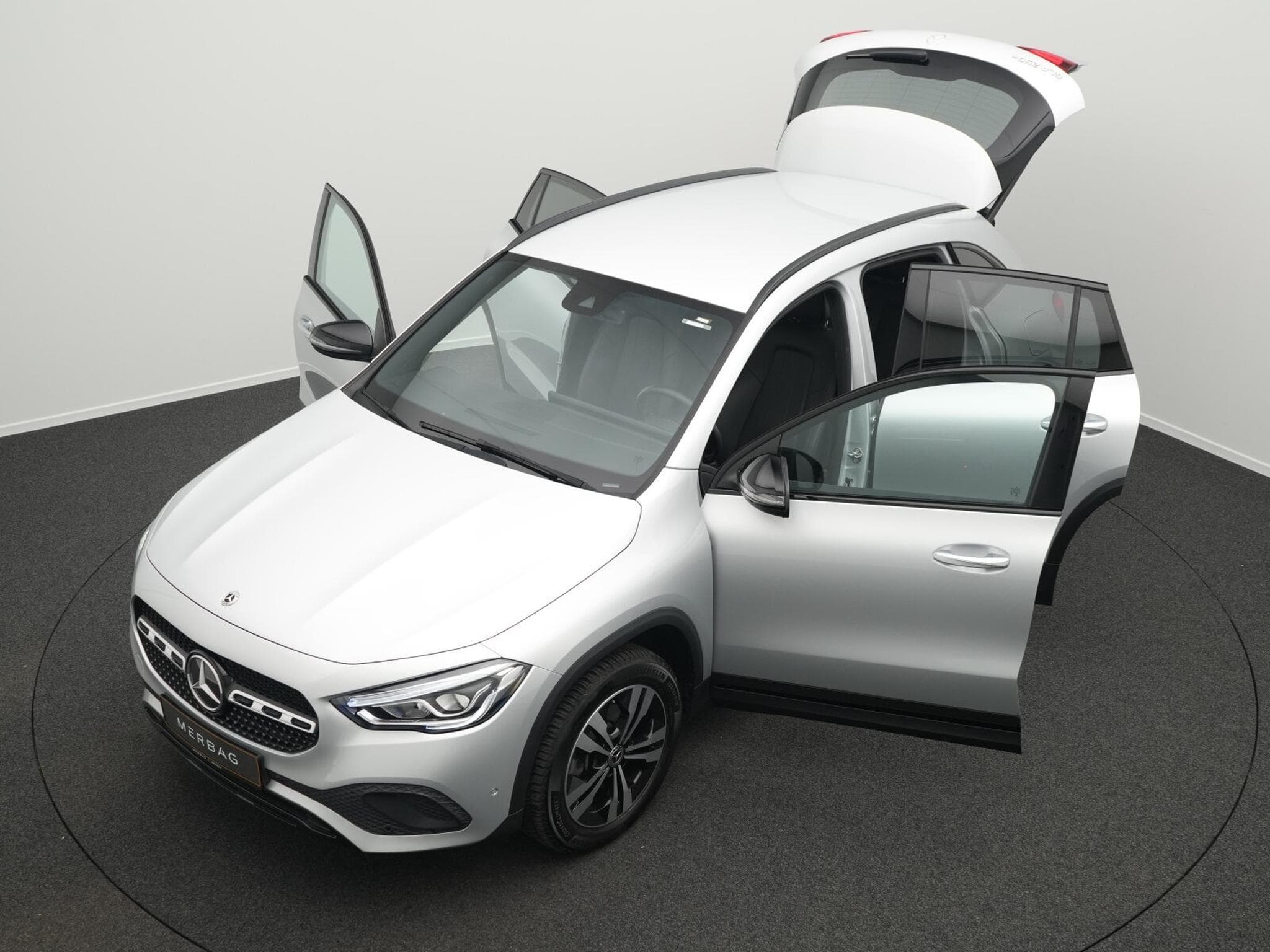 Mercedes GLA 250 e Progressive Kamera+LED+Night+18"+MBUX (2022) - Photo 12