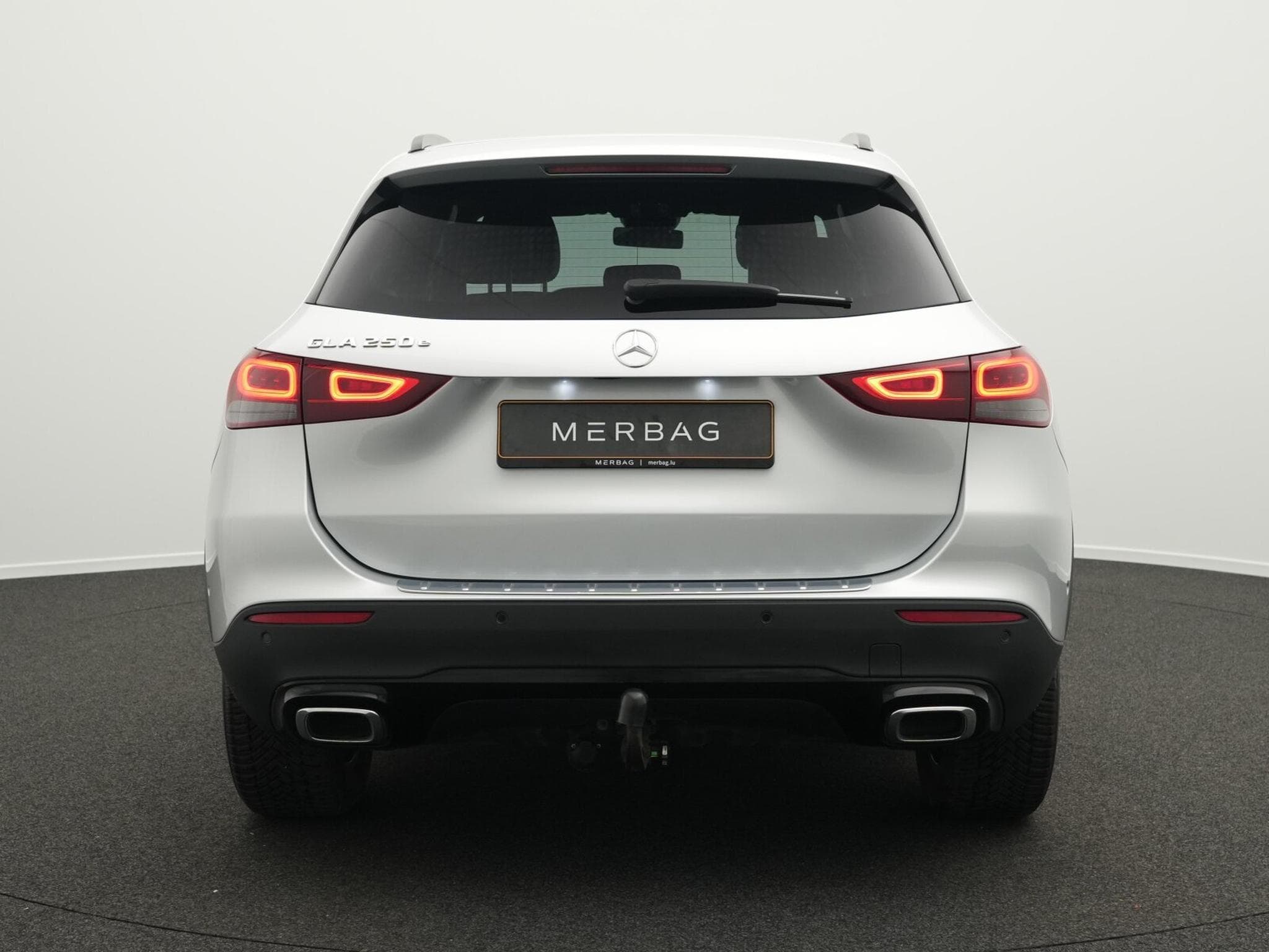 Mercedes GLA 250 e Progressive Kamera+LED+Night+18"+MBUX (2022) - Photo 4