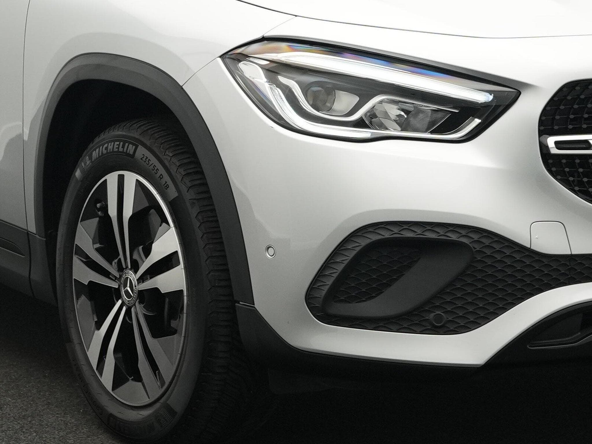 Mercedes GLA 250 e Progressive Kamera+LED+Night+18"+MBUX (2022) - Photo 7