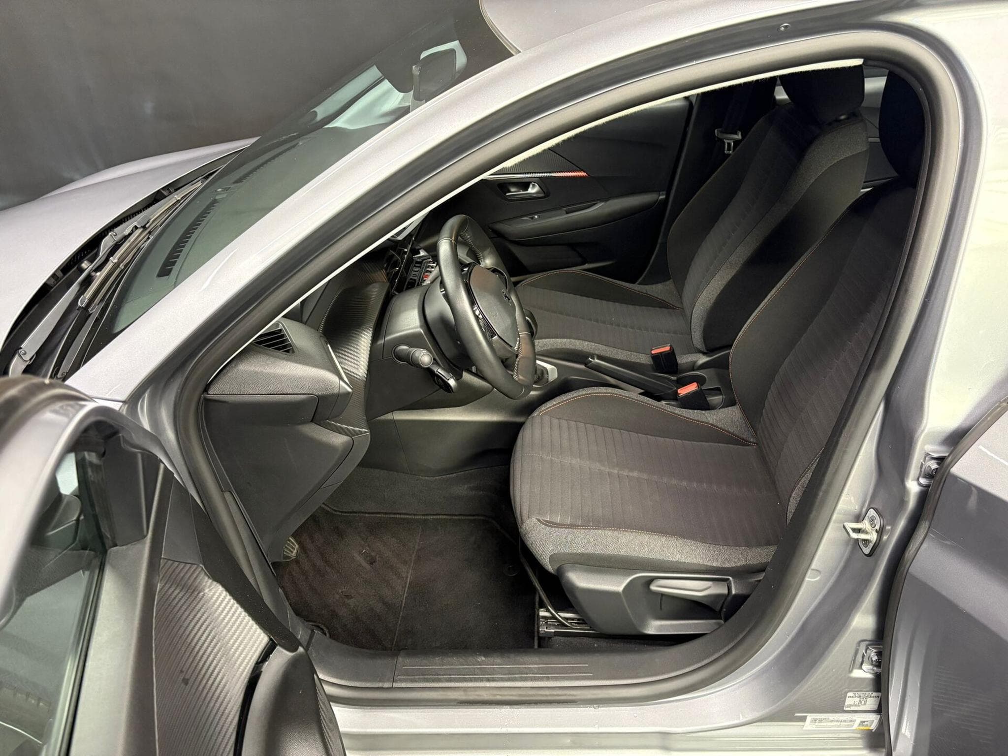 Peugeot 208 Active -  PureTech 75 BVM5 (2021) - Photo 15