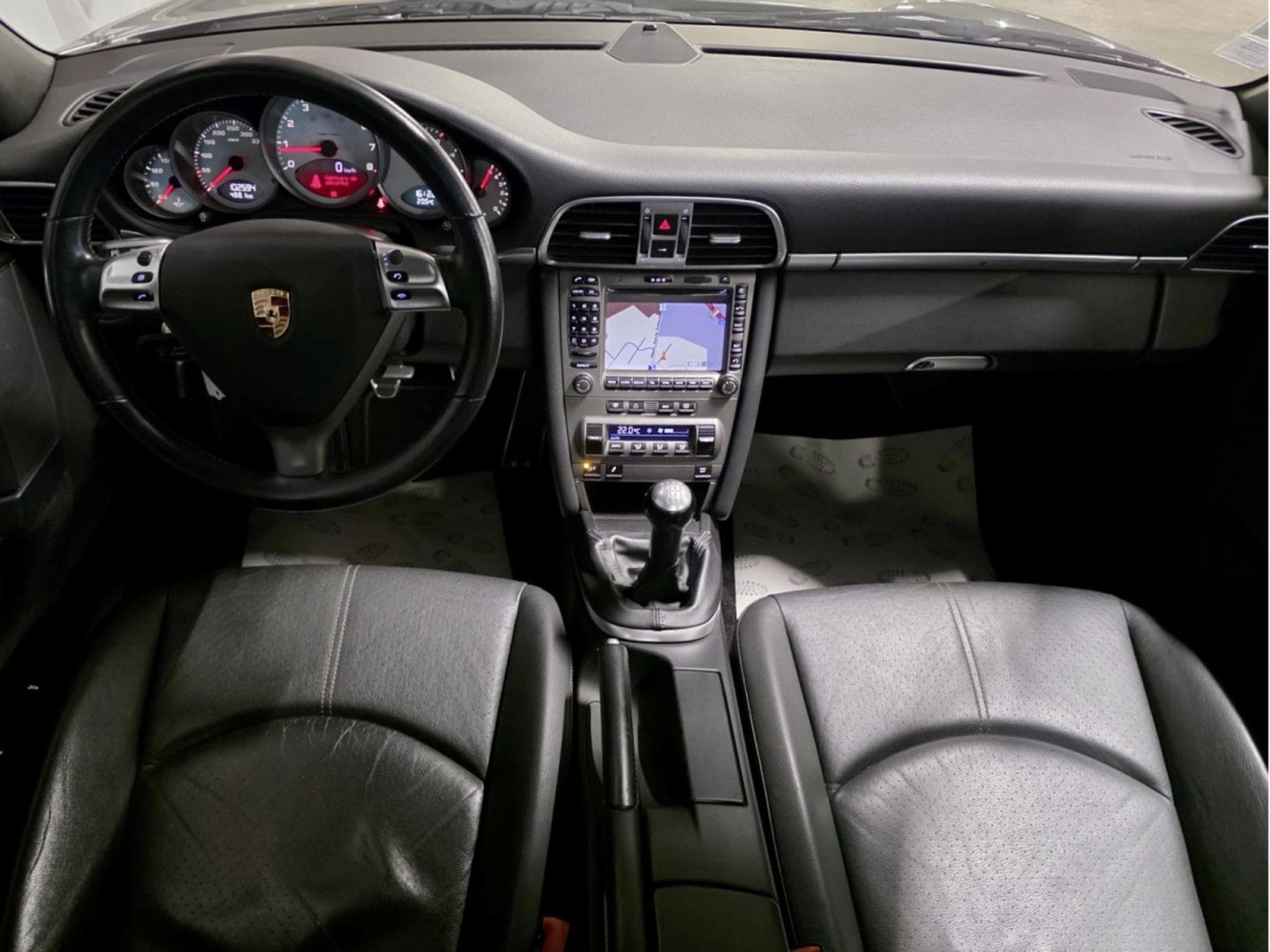 Porsche 911 4 S 3.8 CARRERA CUIR NAVI Full Historie (2007) - Photo 6