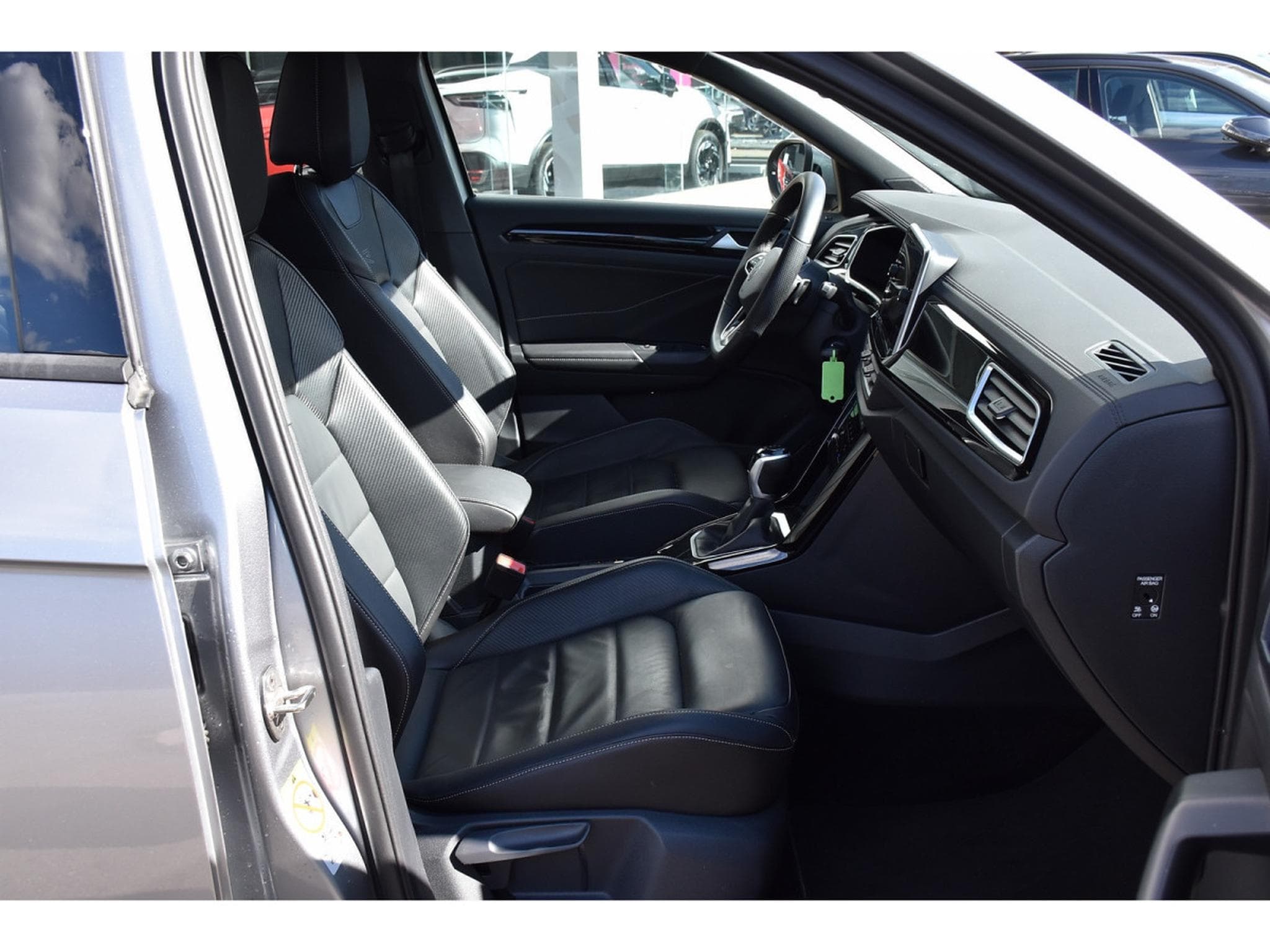 VW T-Roc 1.5 TSI R-Line DSG CUIR MEMO TRAVEL SIDE GPS PARK CAM 1°MAIN (2023) - Photo 6