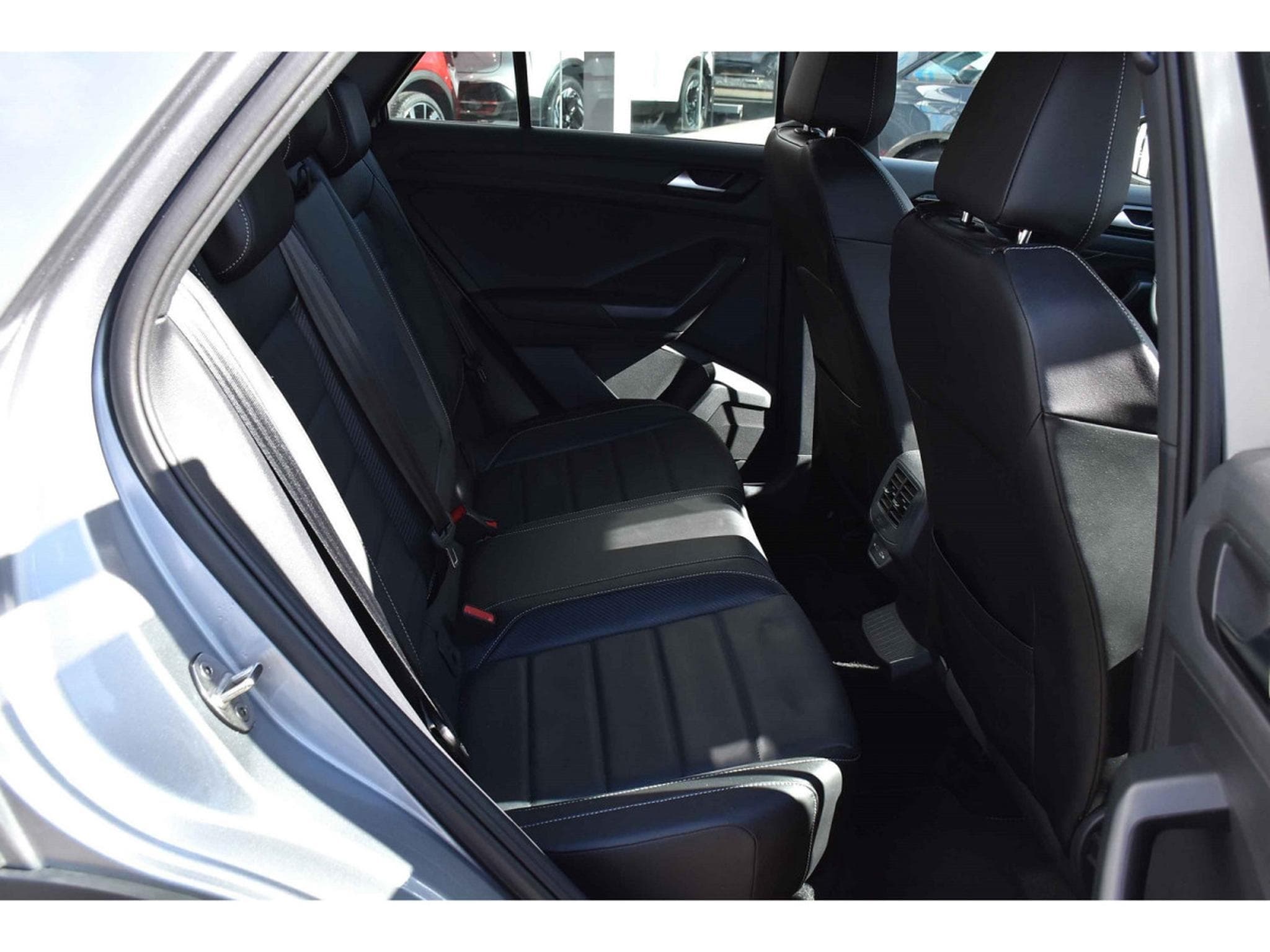 VW T-Roc 1.5 TSI R-Line DSG CUIR MEMO TRAVEL SIDE GPS PARK CAM 1°MAIN (2023) - Photo 7