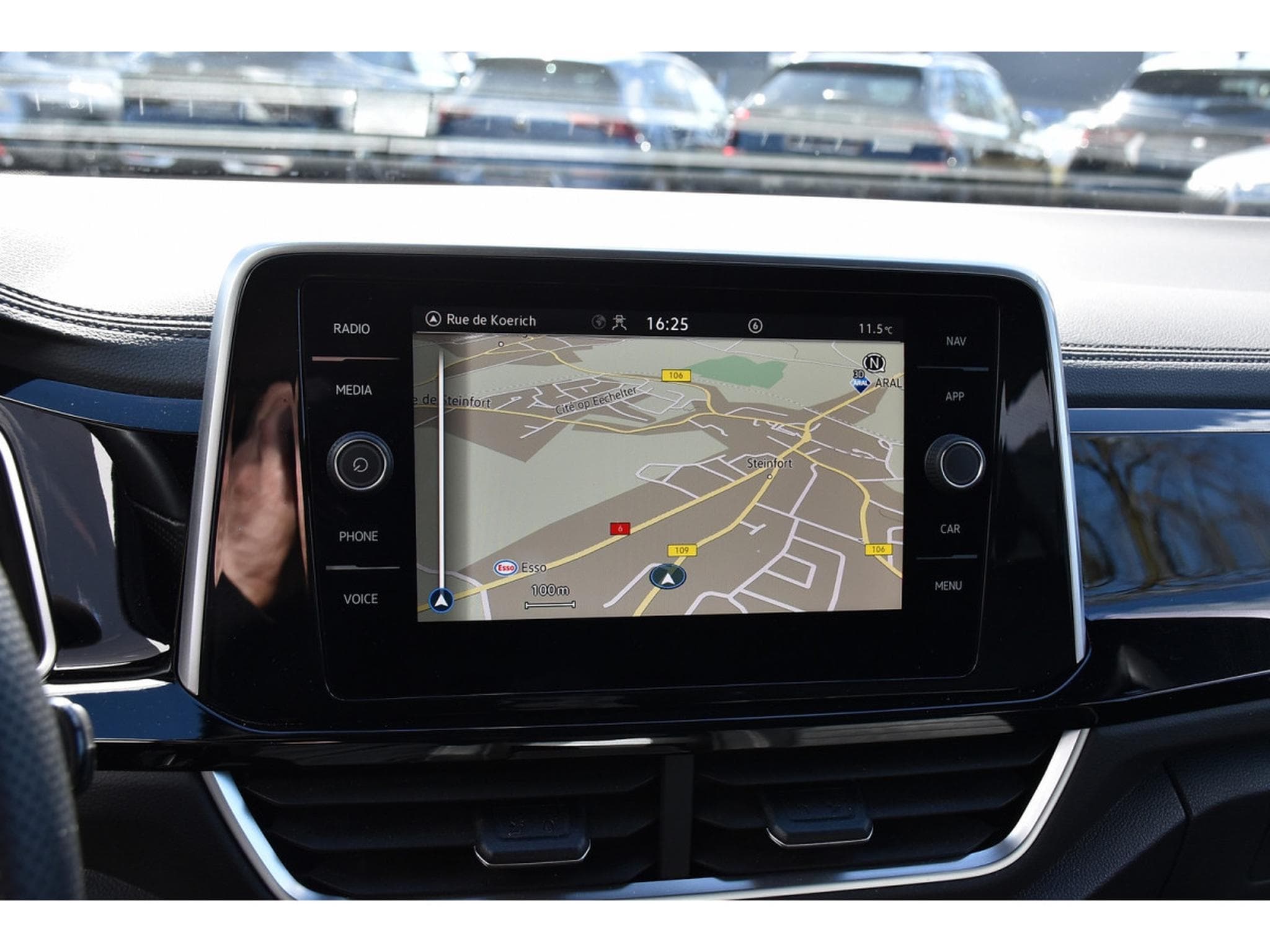 VW T-Roc 1.5 TSI R-Line DSG CUIR MEMO TRAVEL SIDE GPS PARK CAM 1°MAIN (2023) - Photo 9