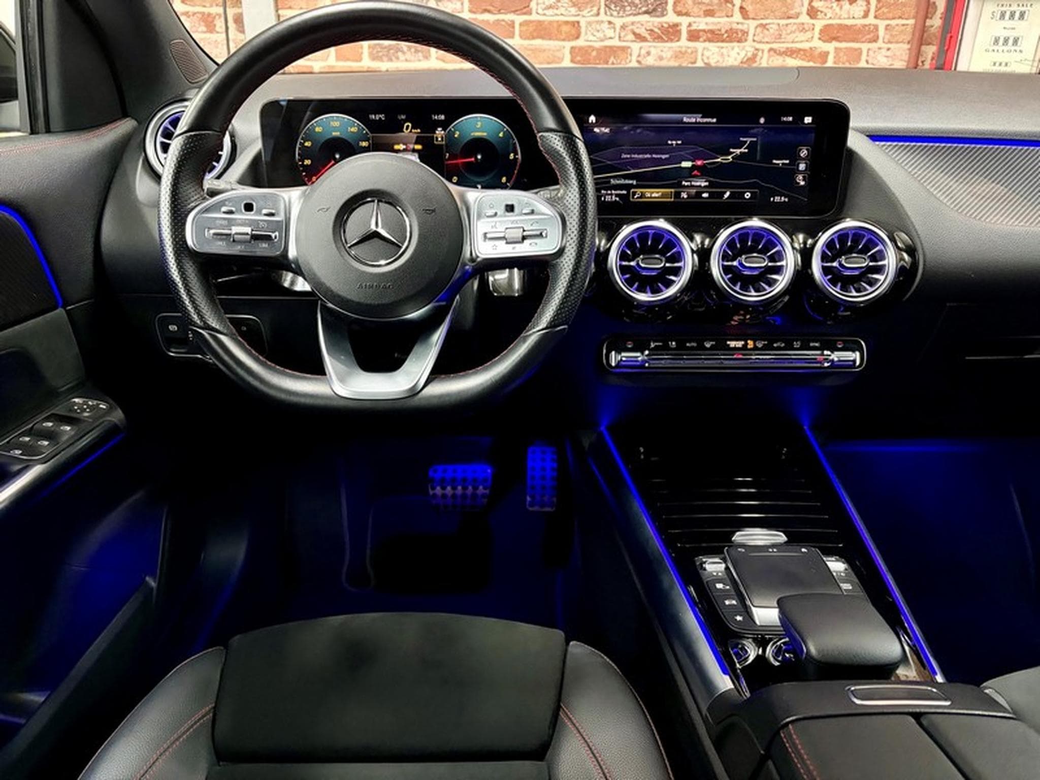 Mercedes GLA 200 GLA 200d 2.0 150cv Auto AMG-LINE (2022) - Photo 4