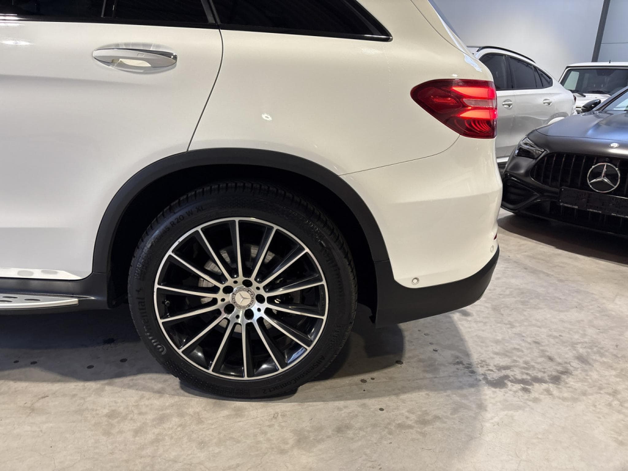 Mercedes GLC 250 250 d AMG 4Matic/PANO/360°/LED/20/AHK/BURMESTER (2016) - Foto 5