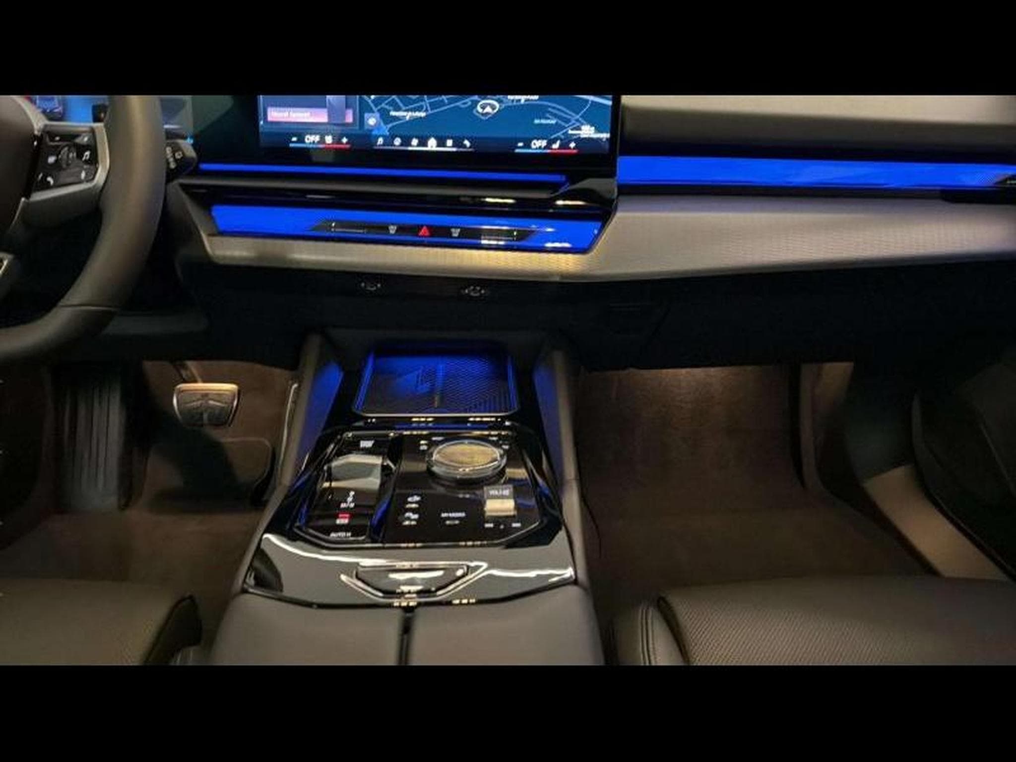 BMW 520 Touring PACK M (2025) - Foto 9