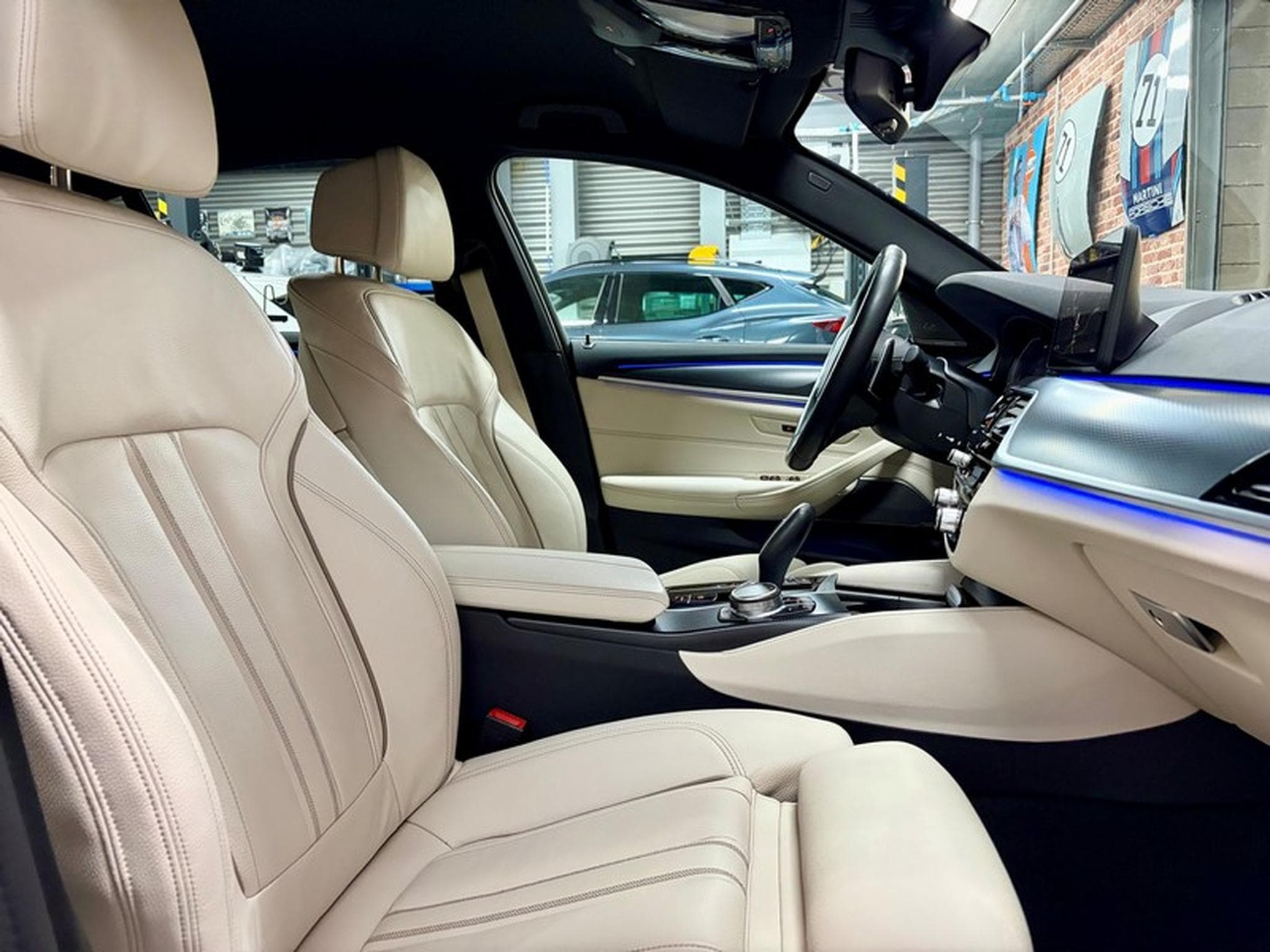 BMW 530 530dA Limousine 3.0 286cv Auto xDrive M-SPORT (2023) - Photo 8