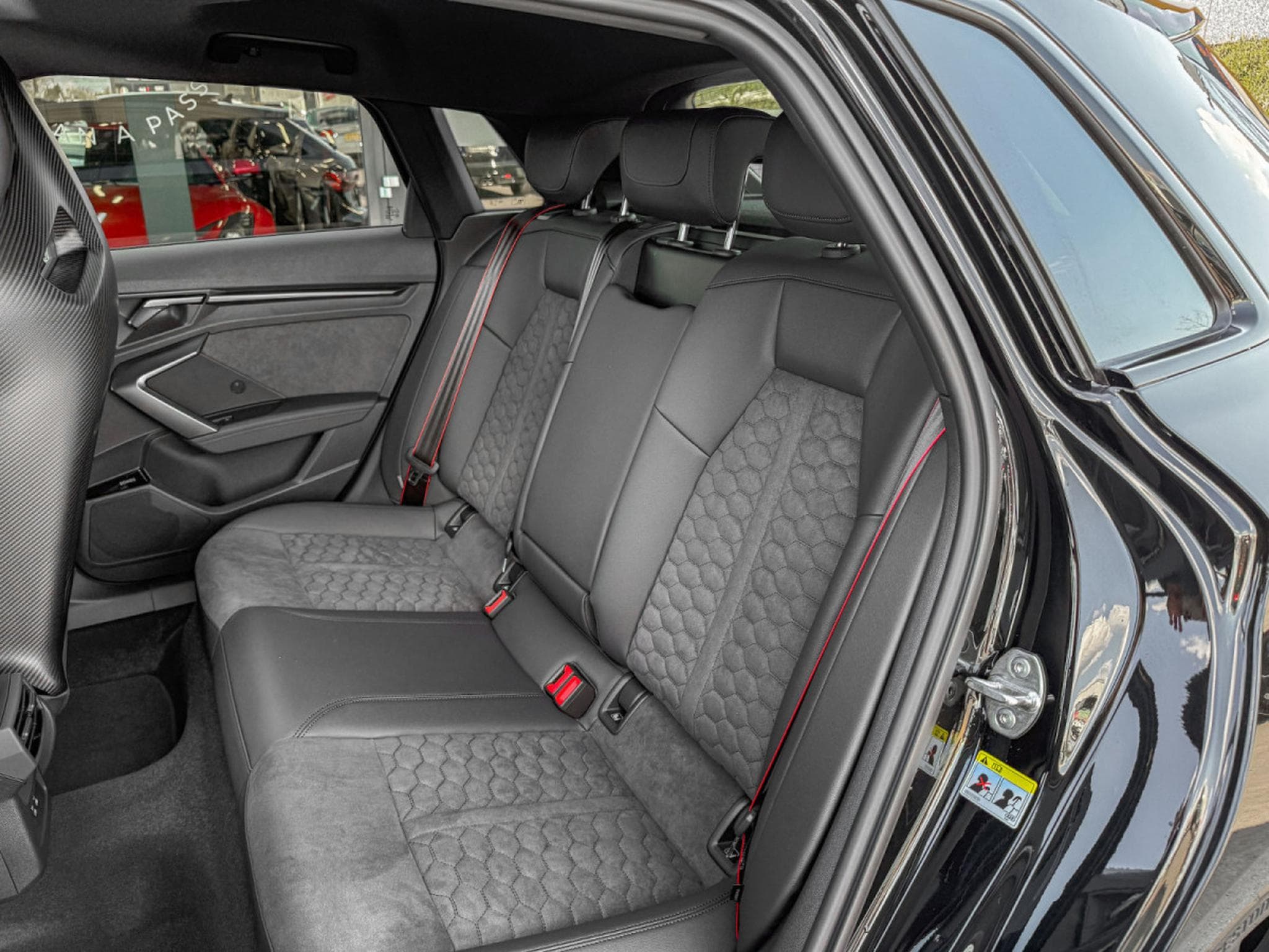 Audi RS3 2.5 TFSI SPORTBACK QUATTRO/ GARANTIE 5/Pano/19/360°/SONOS/SC (2026) - Foto 6