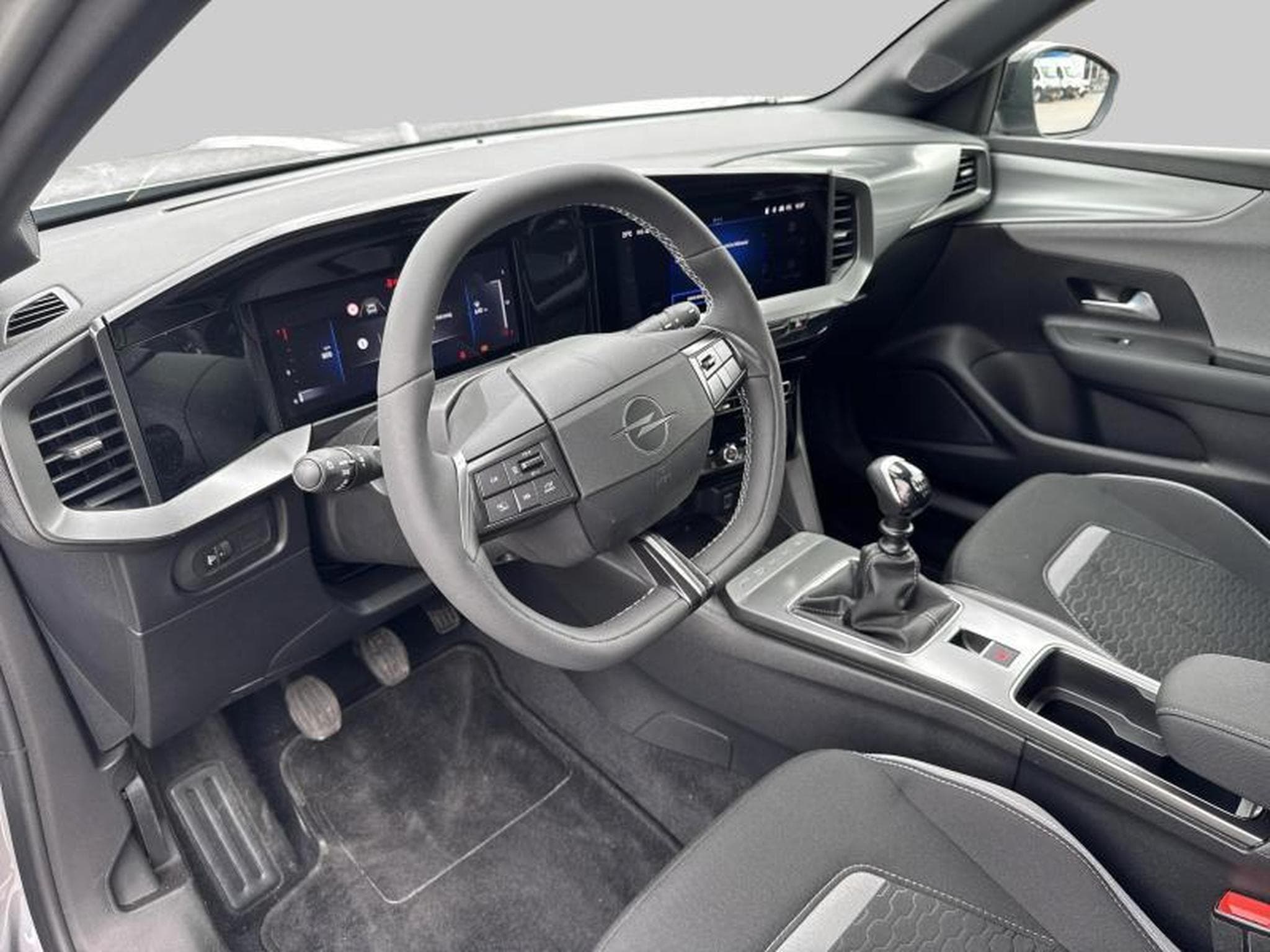 Opel Mokka Elegance (2025) - Photo 11