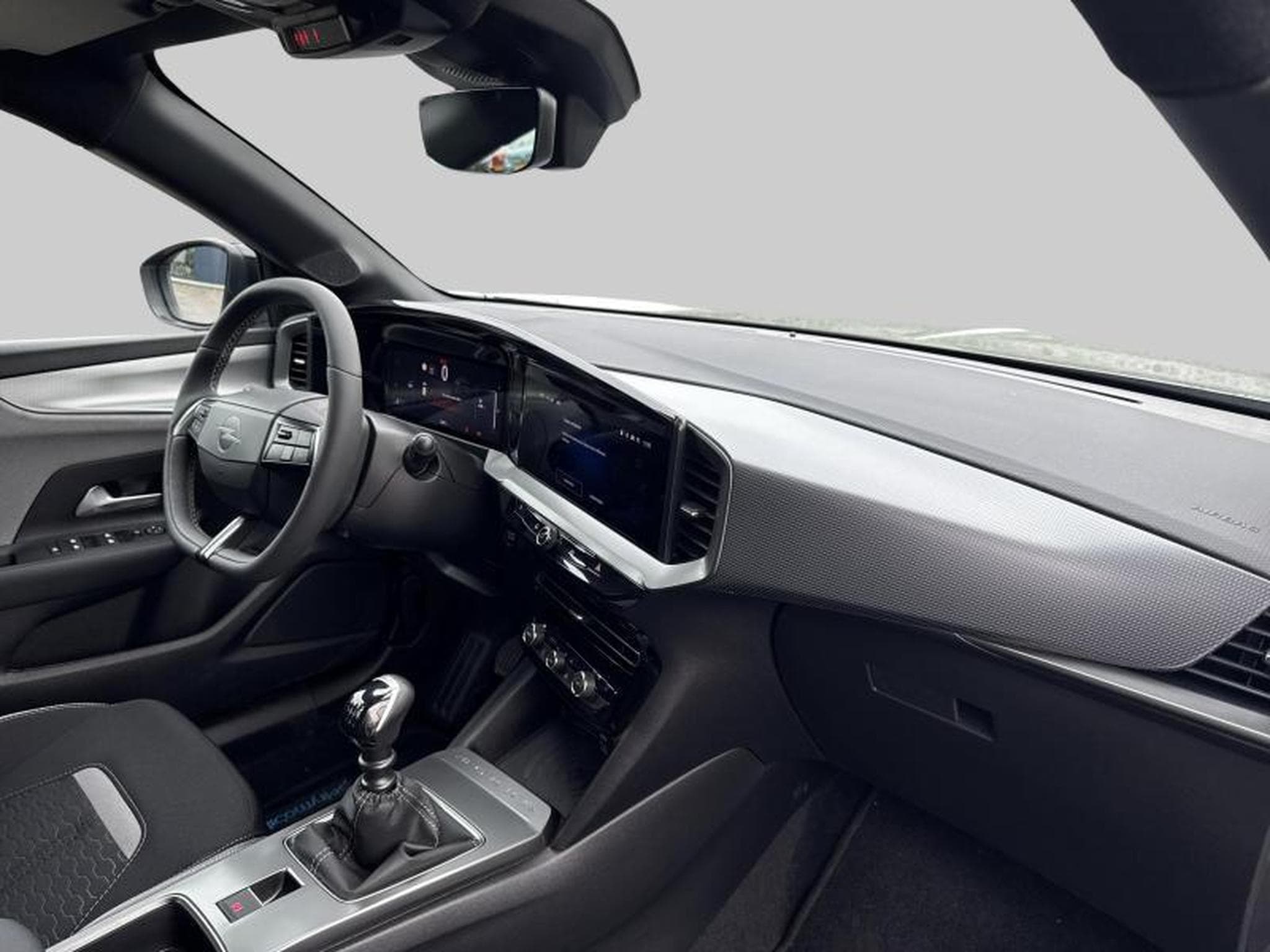 Opel Mokka Elegance (2025) - Photo 9
