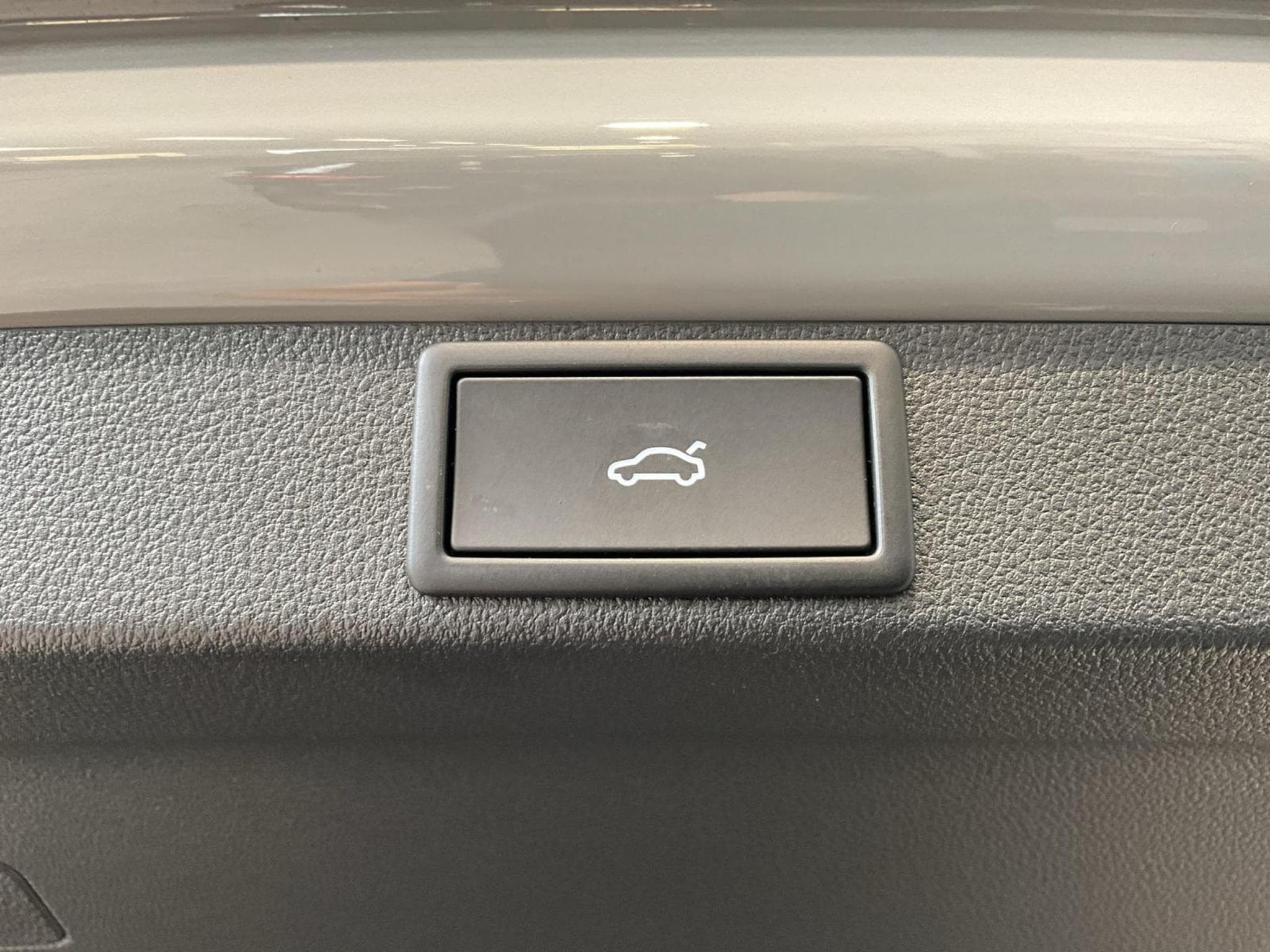 Skoda Octavia Combi+Sportline+DSG+P.Comfort+AHK+P.Light&View (2025) - Foto 21