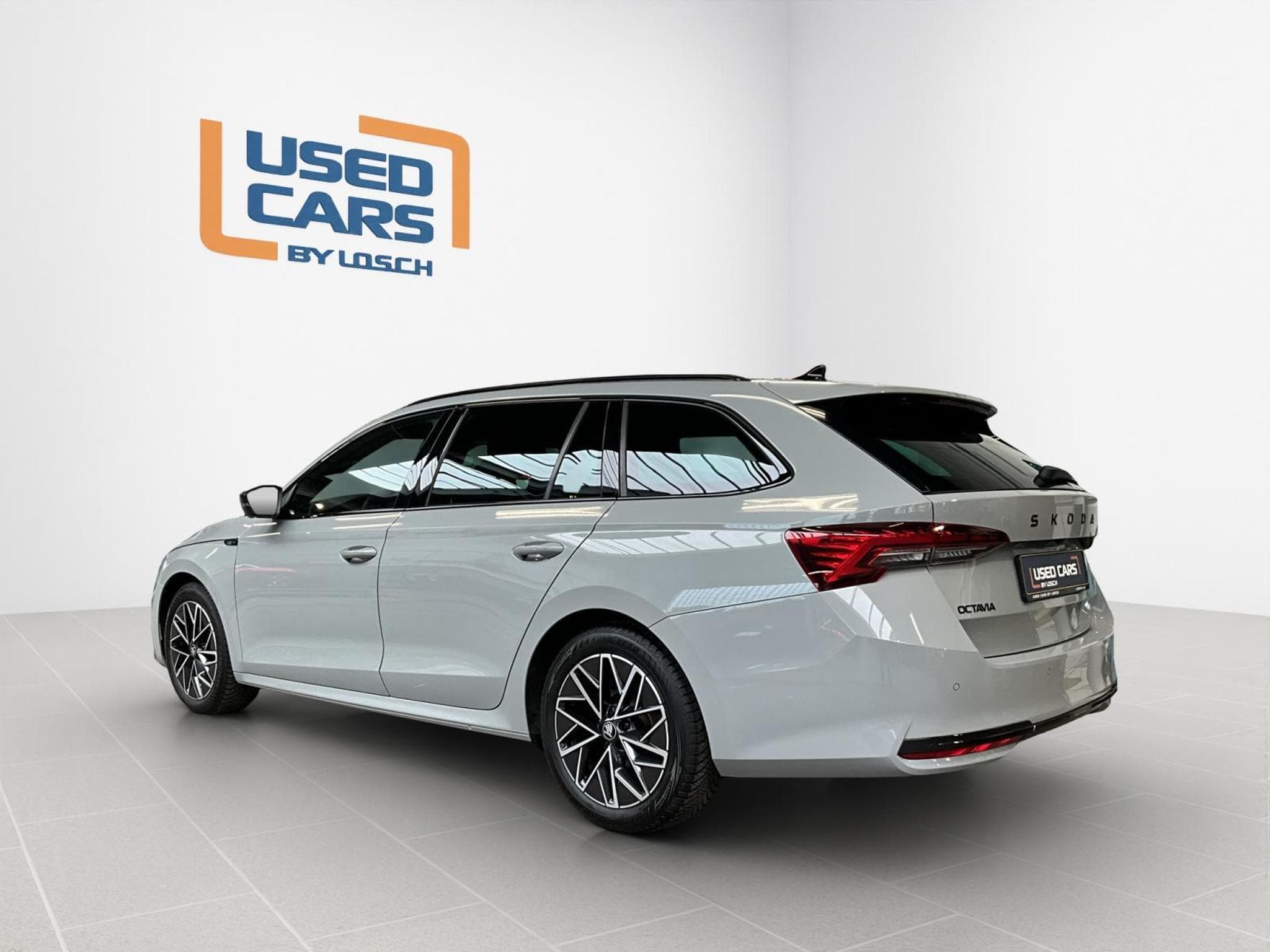 Skoda Octavia Combi+Sportline+DSG+P.Comfort+AHK+P.Light&View (2025) - Foto 5