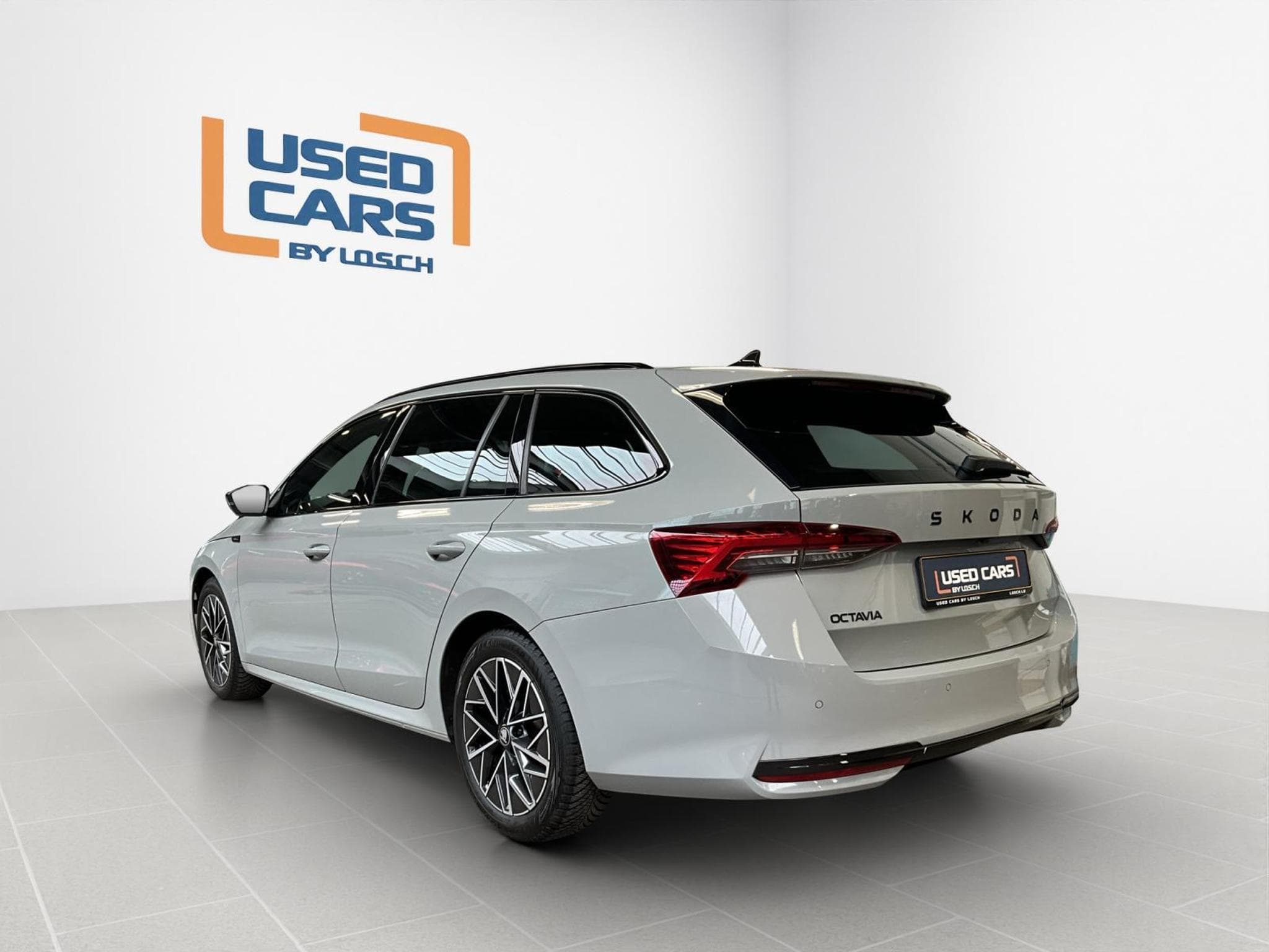 Skoda Octavia Combi+Sportline+DSG+P.Comfort+AHK+P.Light&View (2025) - Foto 6